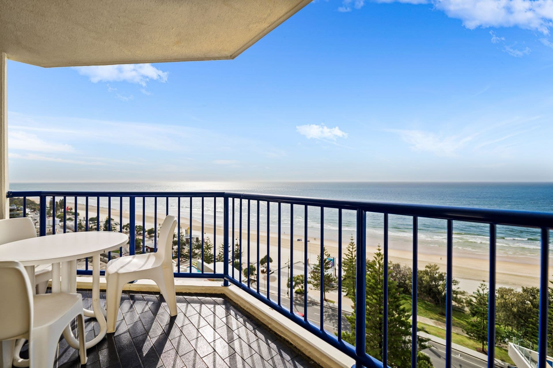 1404/9 Laycock Street, Surfers Paradise - Thumbnail 2