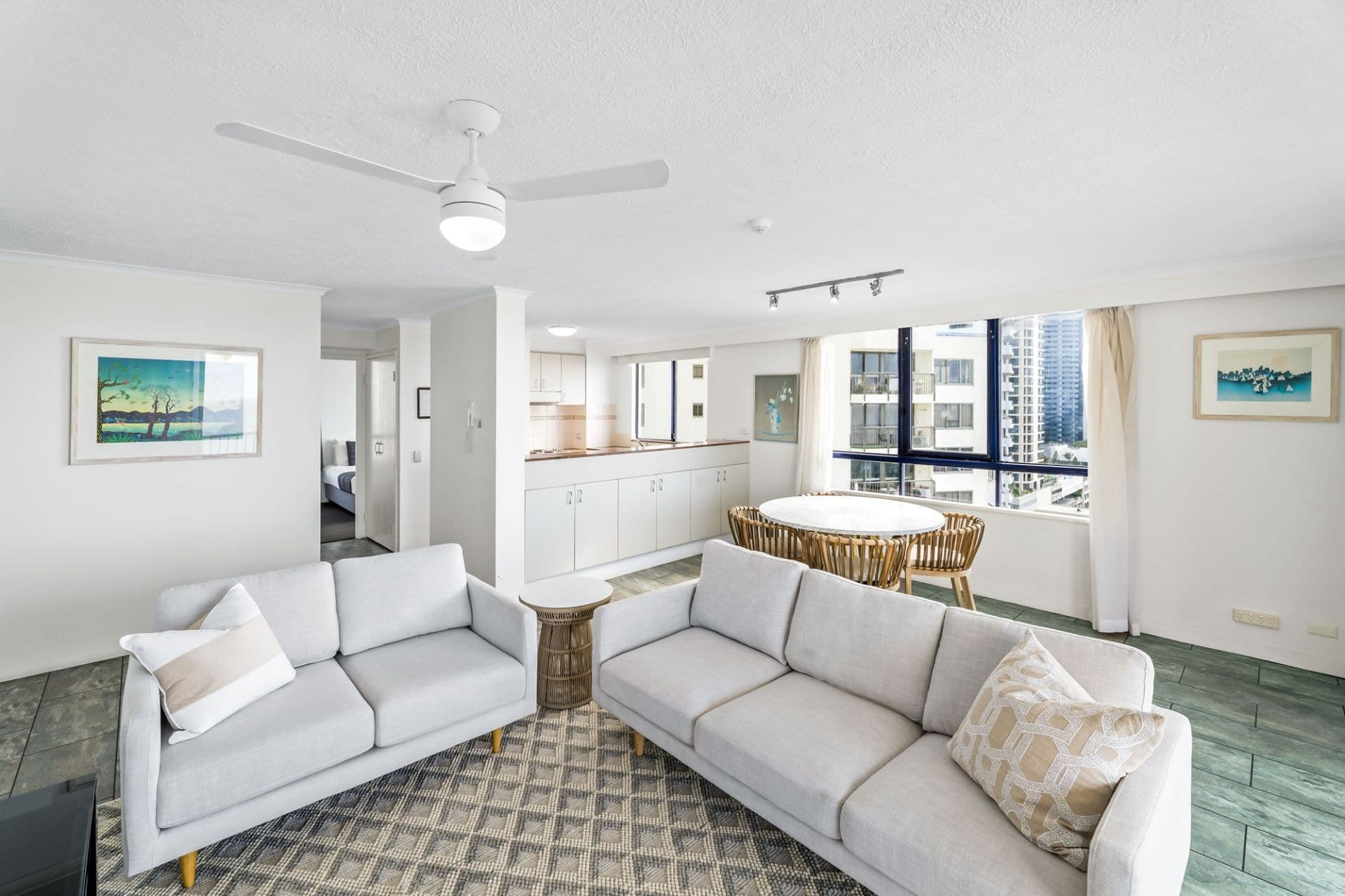 1404/9 Laycock Street, Surfers Paradise - Thumbnail 8