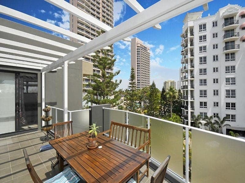 10/3-5 Beach Parade, Broadbeach - Thumbnail 2