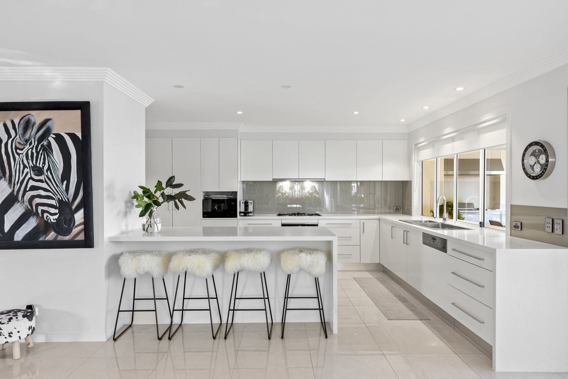 335 Monaco Street, Broadbeach Waters - Thumbnail 7