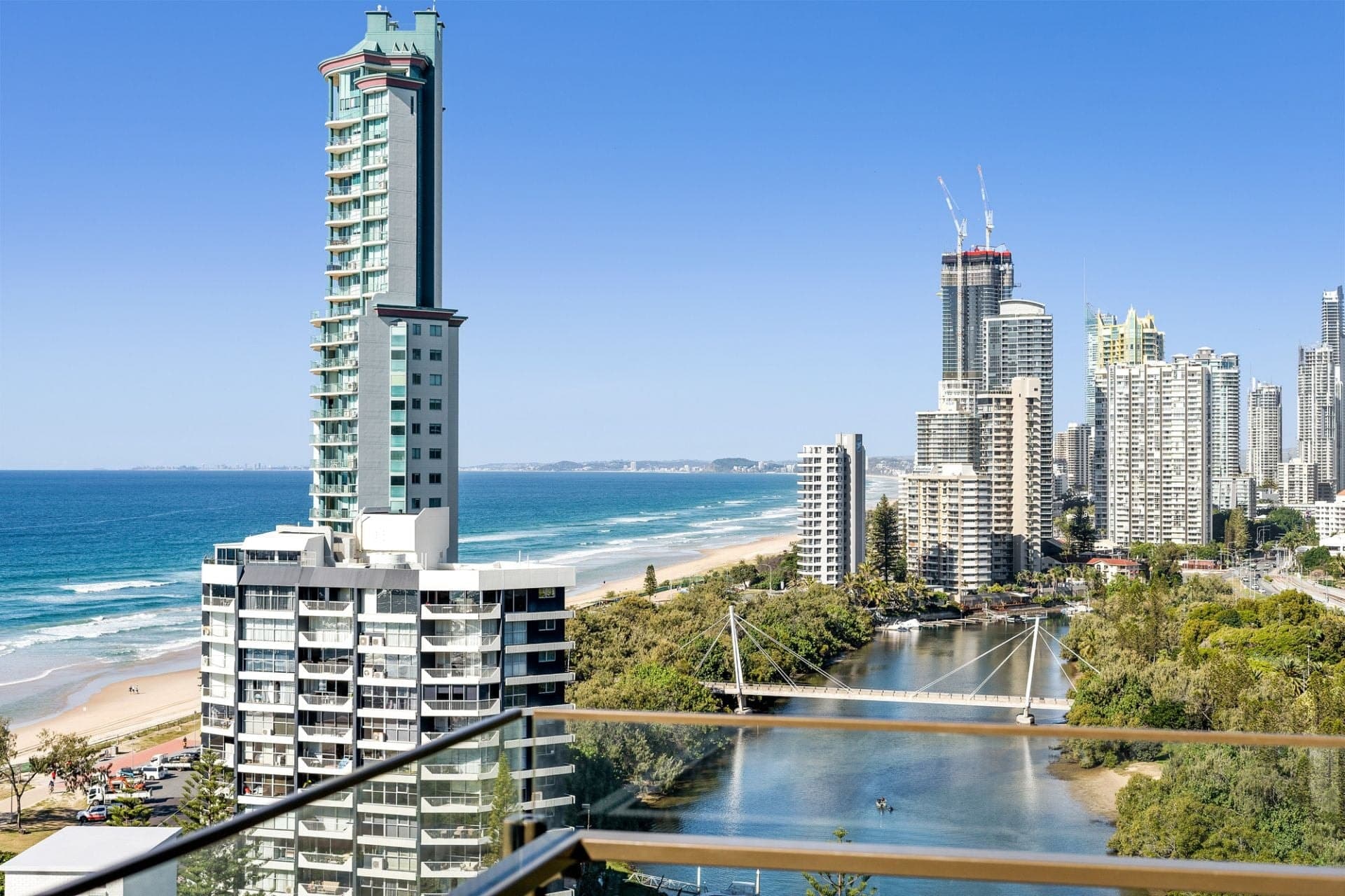1501/5 Pacific Street, Main Beach - Thumbnail 2