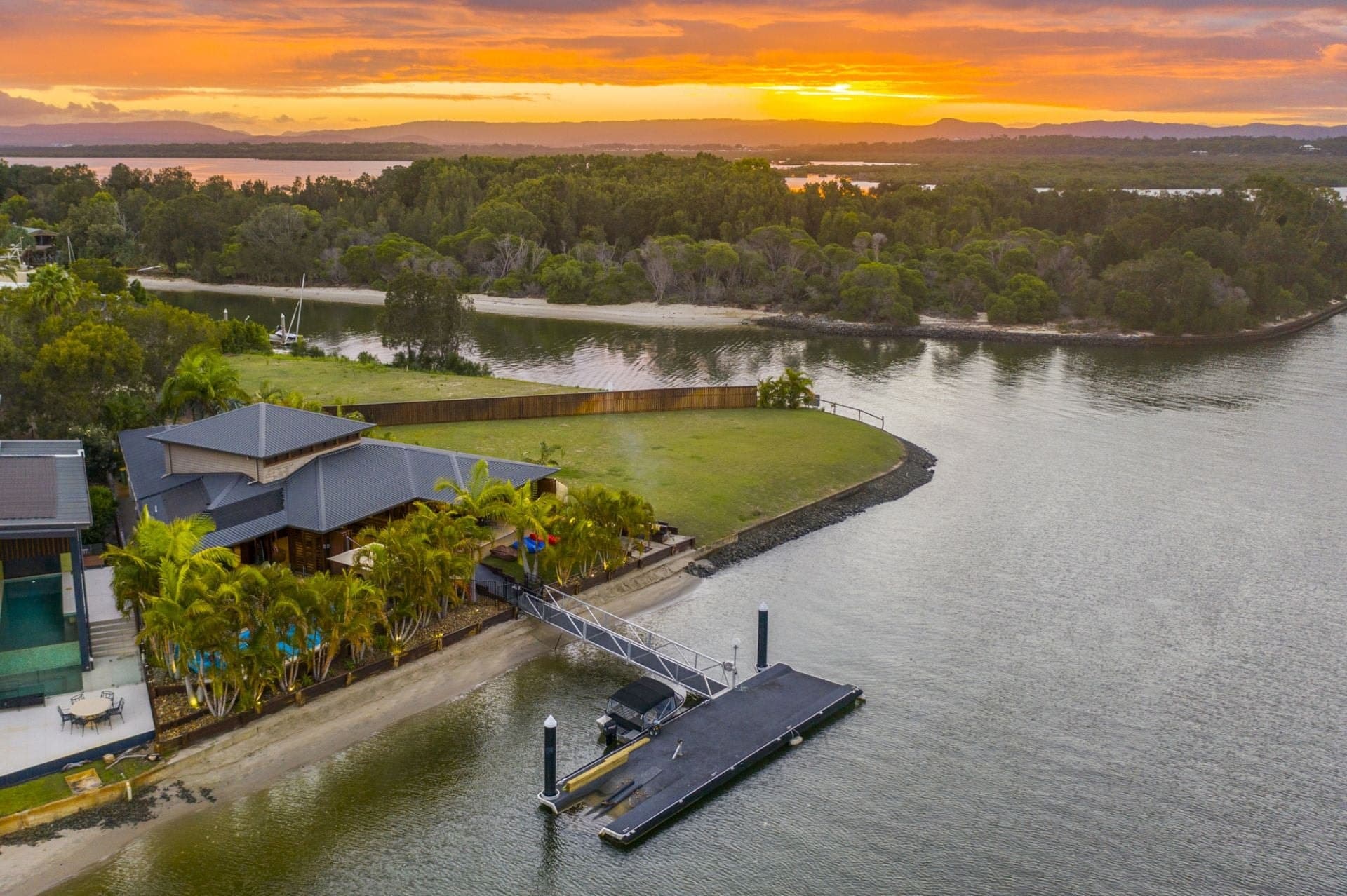 23 Casuarina Court, South Stradbroke - Thumbnail 4