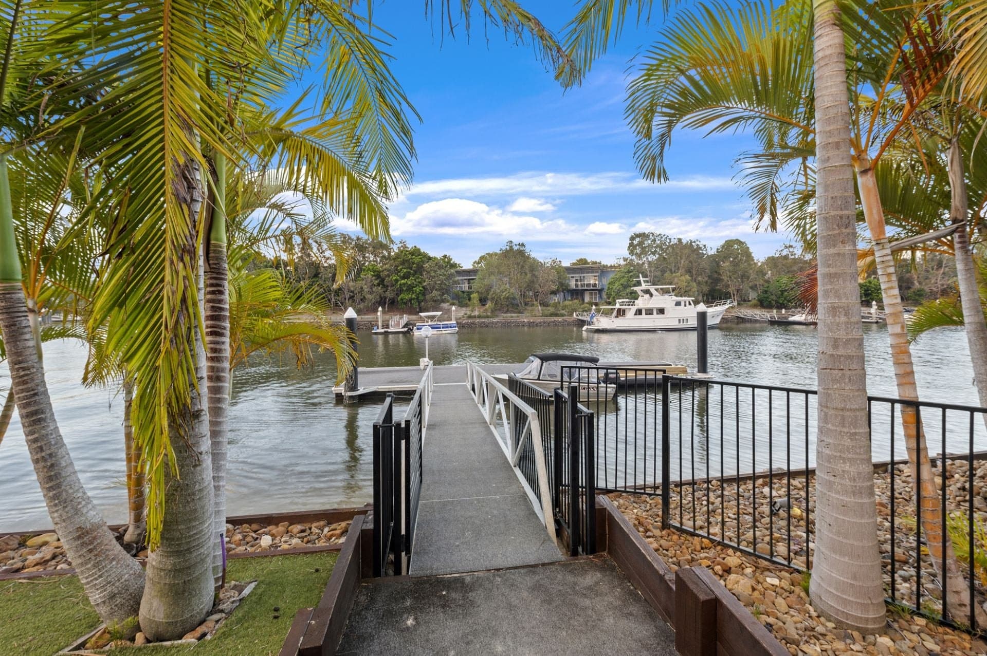23 Casuarina Court, South Stradbroke - Thumbnail 7