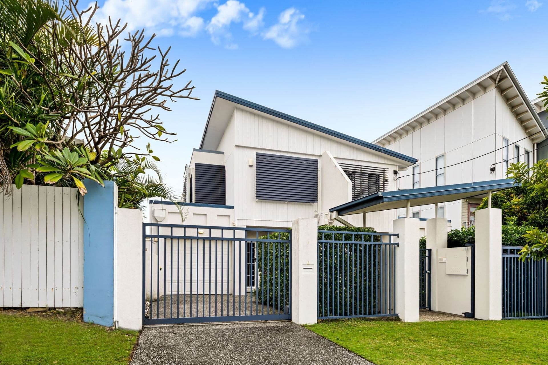 1/37 Dolphin Avenue, Mermaid Beach - Thumbnail 2