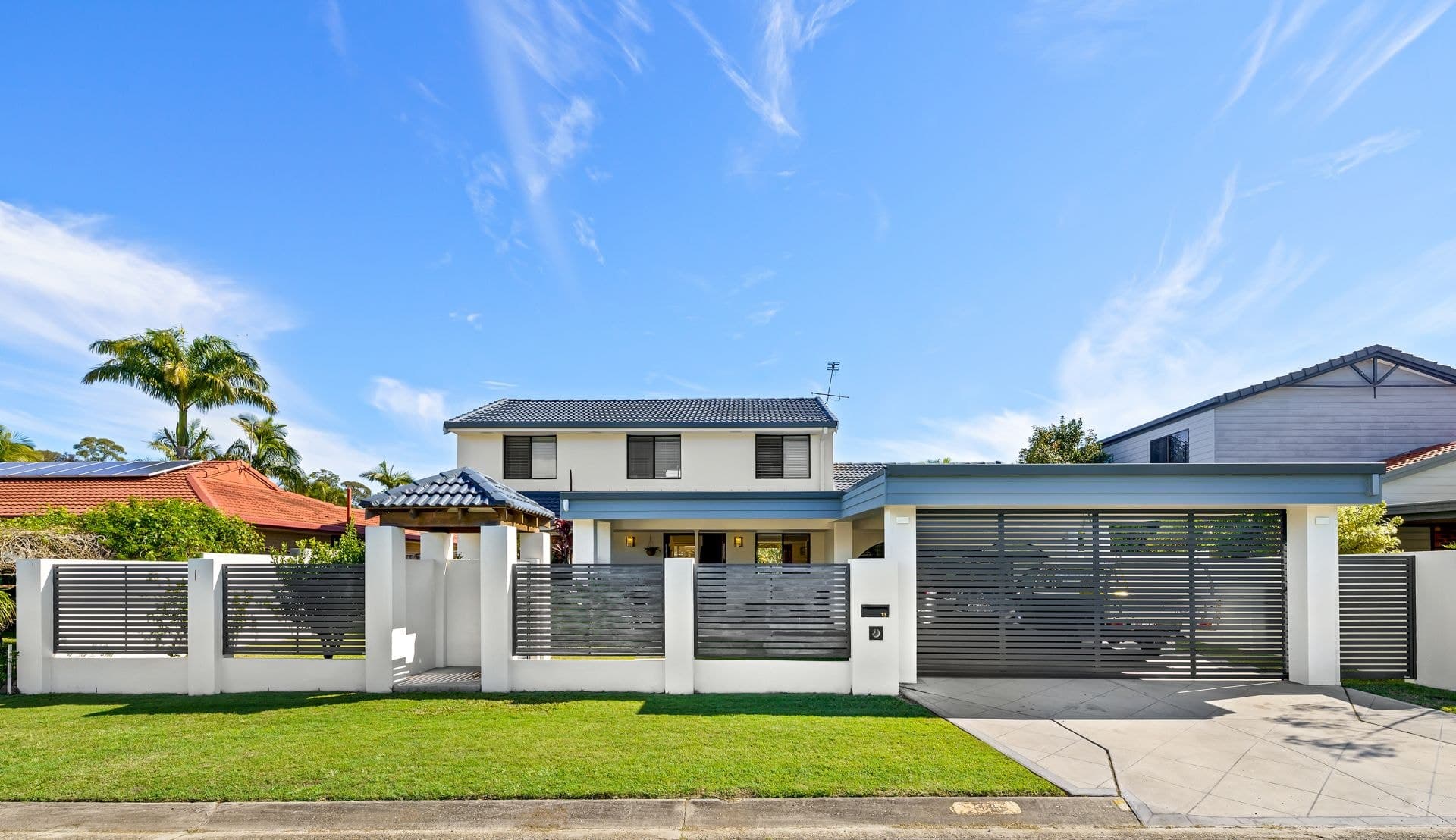 13 Rawlinna Drive, Mermaid Waters - Thumbnail 4