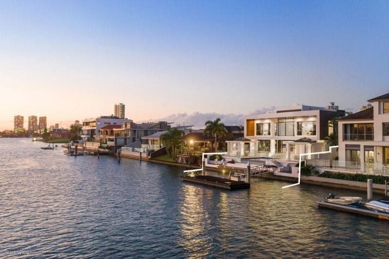 94 Admiralty Drive, Paradise Waters - Thumbnail 2