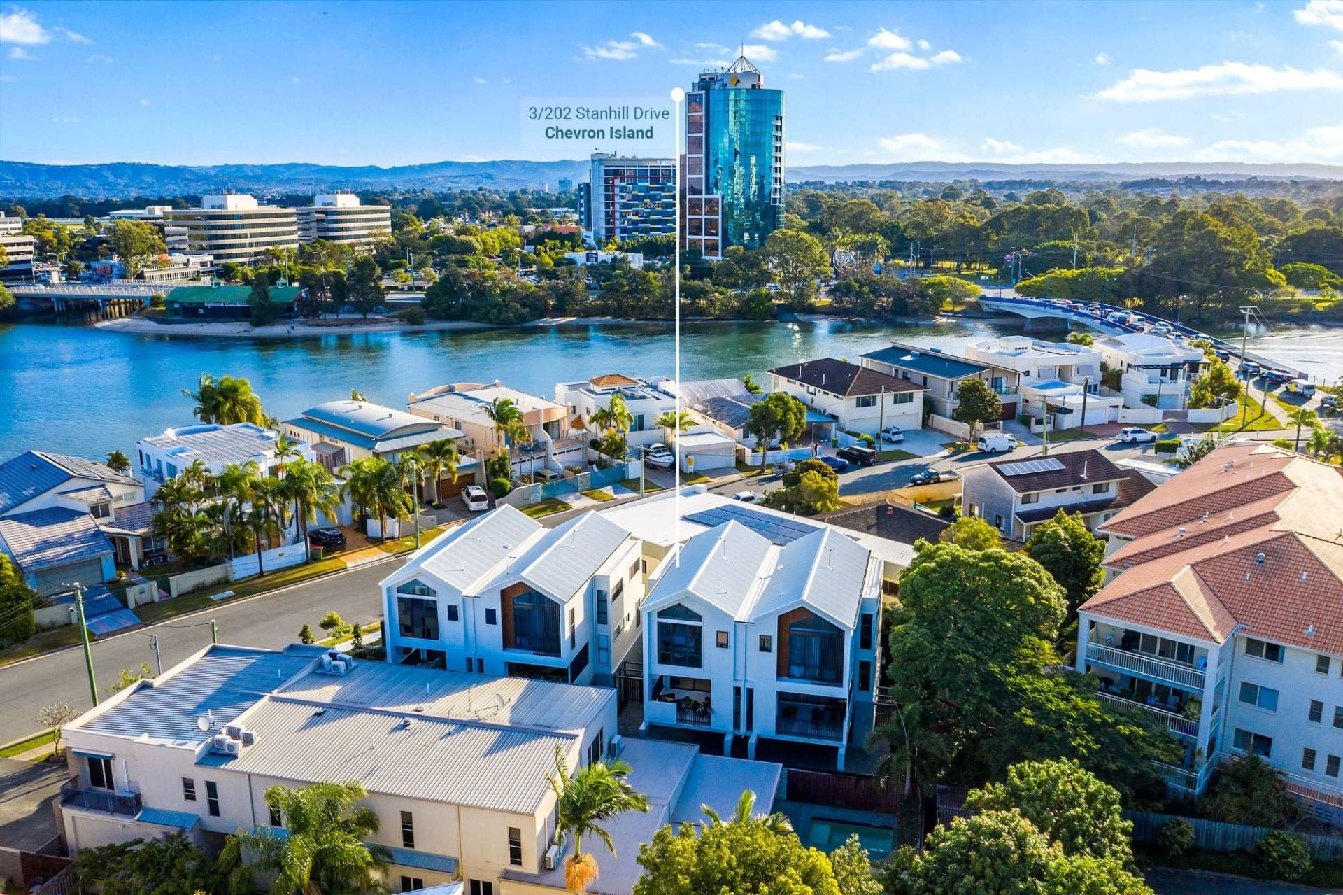 3/202 Stanhill Drive, Chevron Island - Thumbnail 2