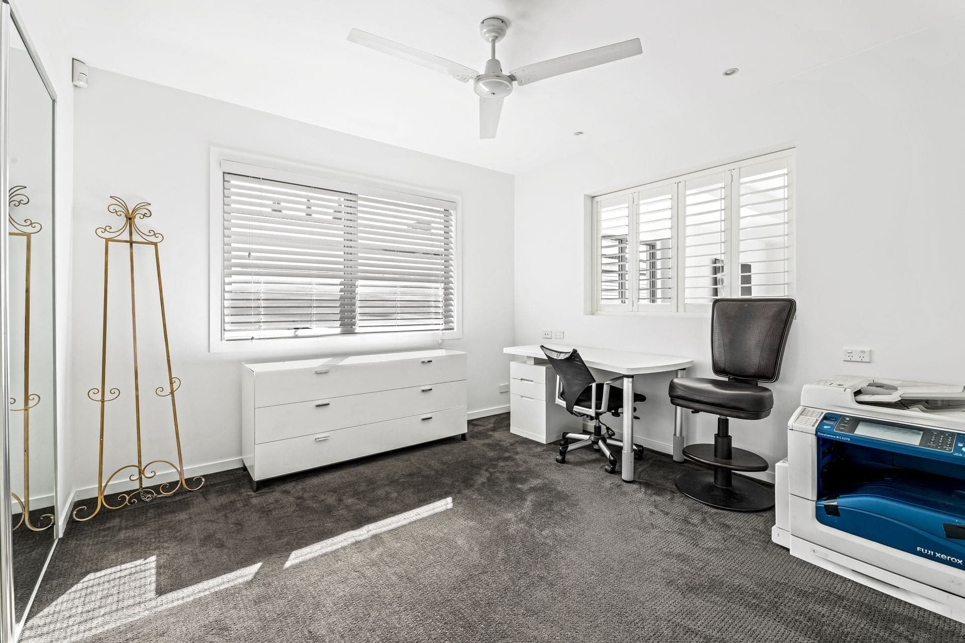 15 Sunrise Boulevard, Surfers Paradise - Image 1