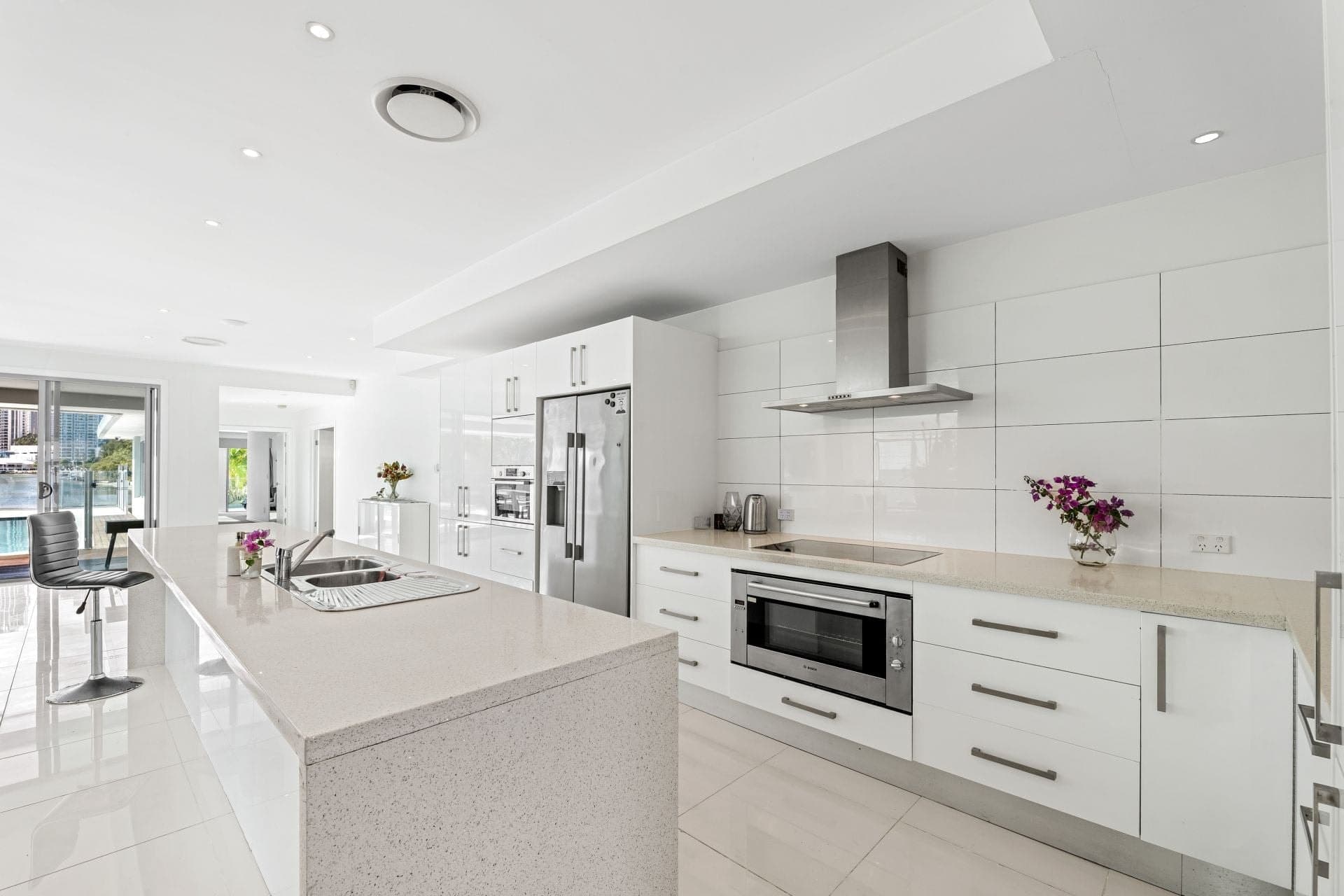 15 Sunrise Boulevard, Surfers Paradise - Thumbnail 7