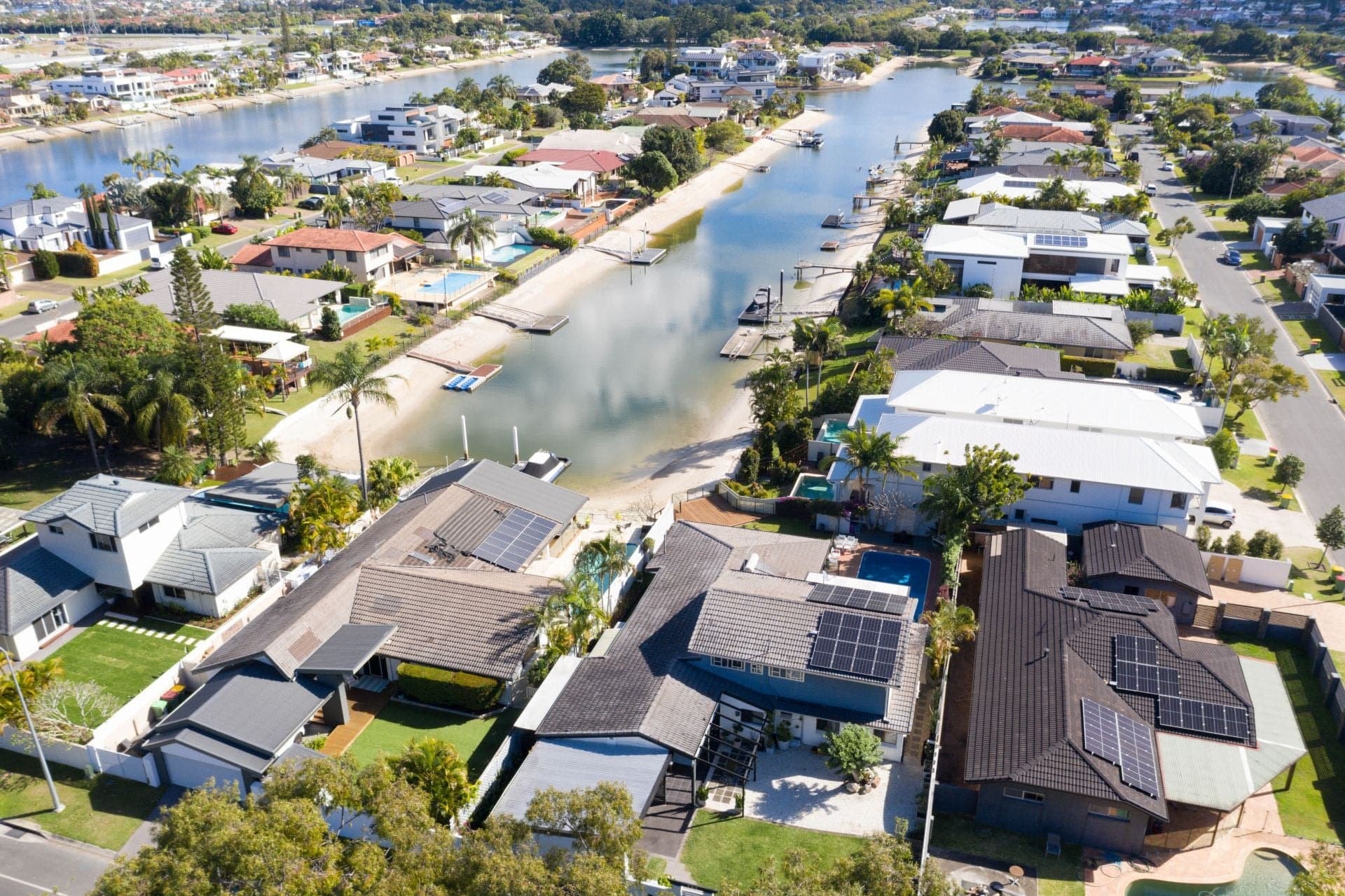 151 Rio Vista Boulevard, Broadbeach Waters - Image 1