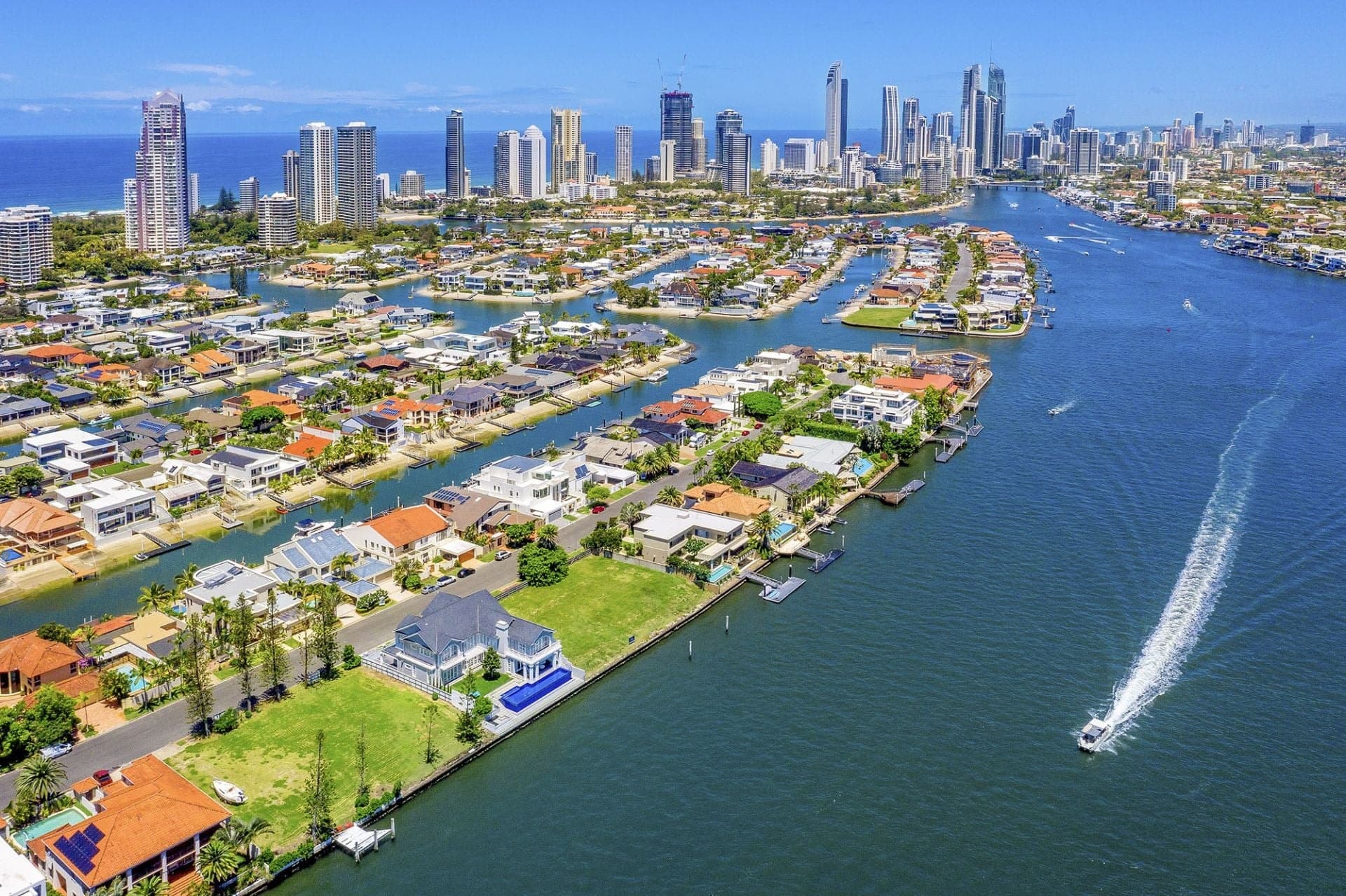 121 Commodore Drive, Paradise Waters - Thumbnail 6