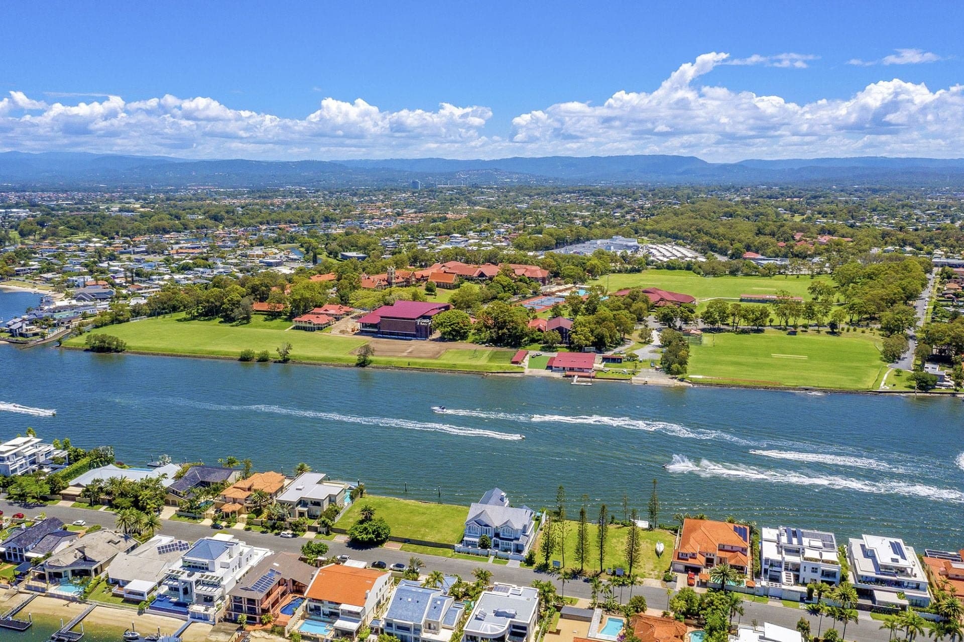 121 Commodore Drive, Paradise Waters - Thumbnail 8