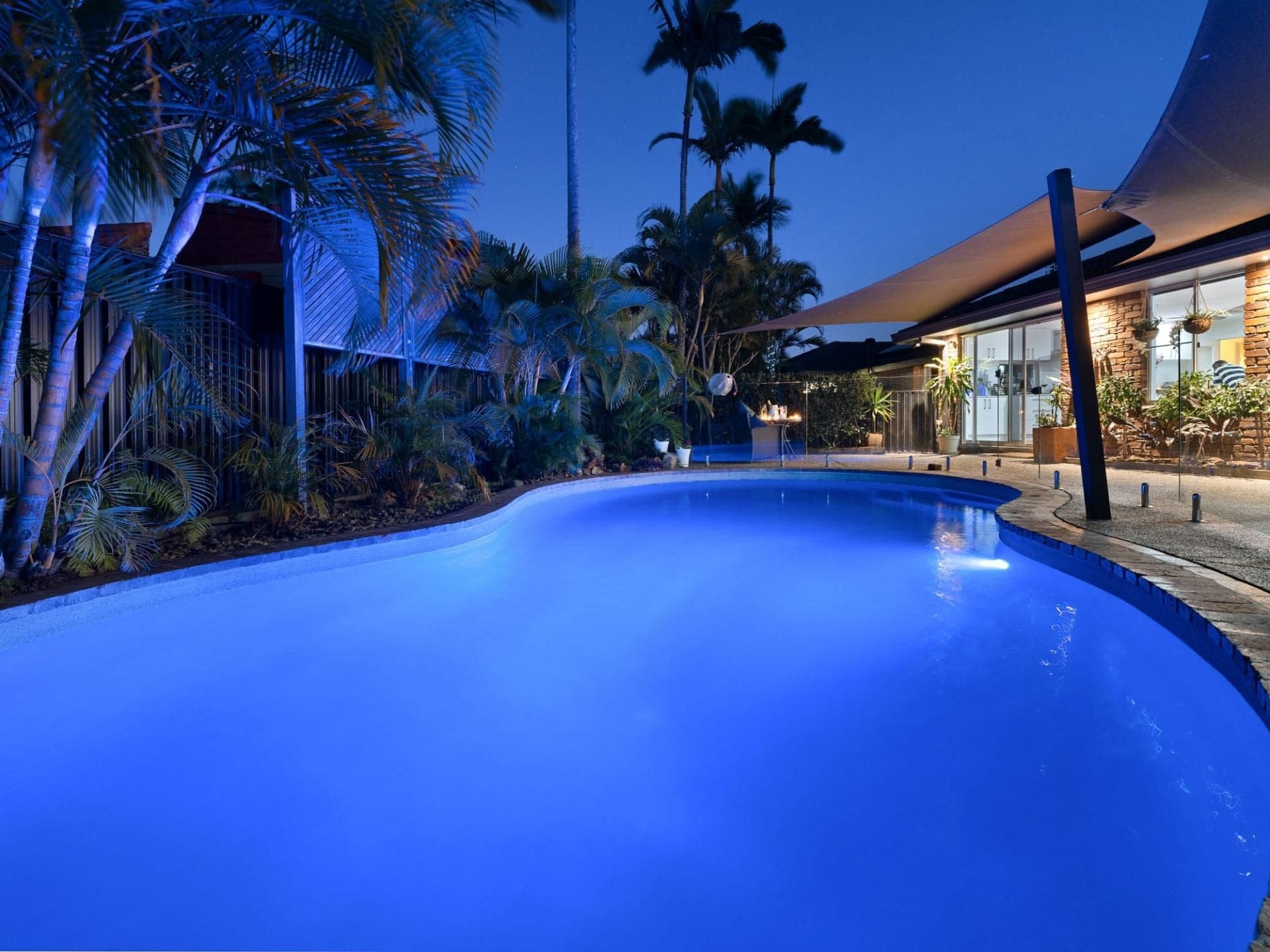 21 Armidale Crescent, Helensvale - Thumbnail 2