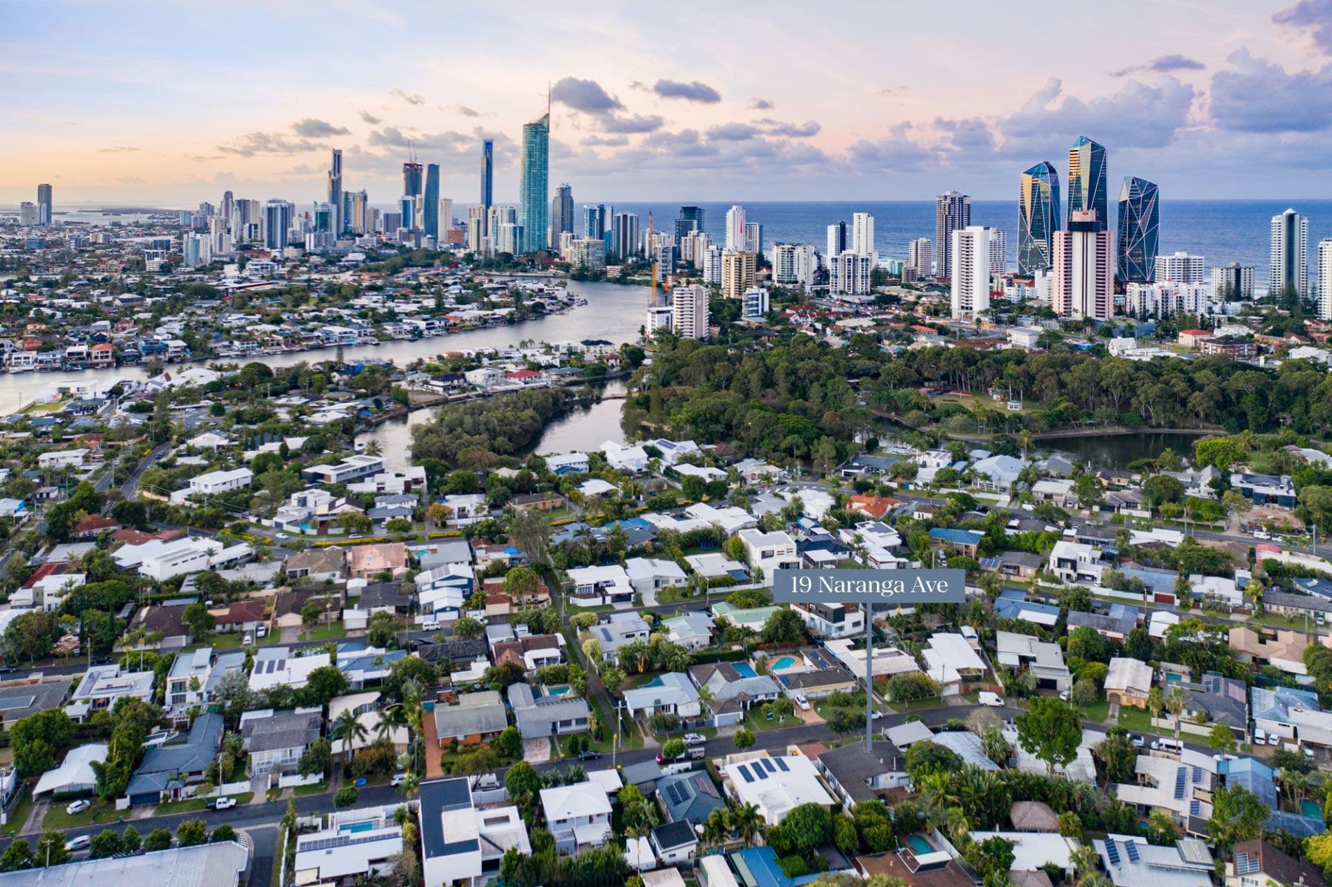 19 Naranga Avenue, Broadbeach Waters - Thumbnail 3