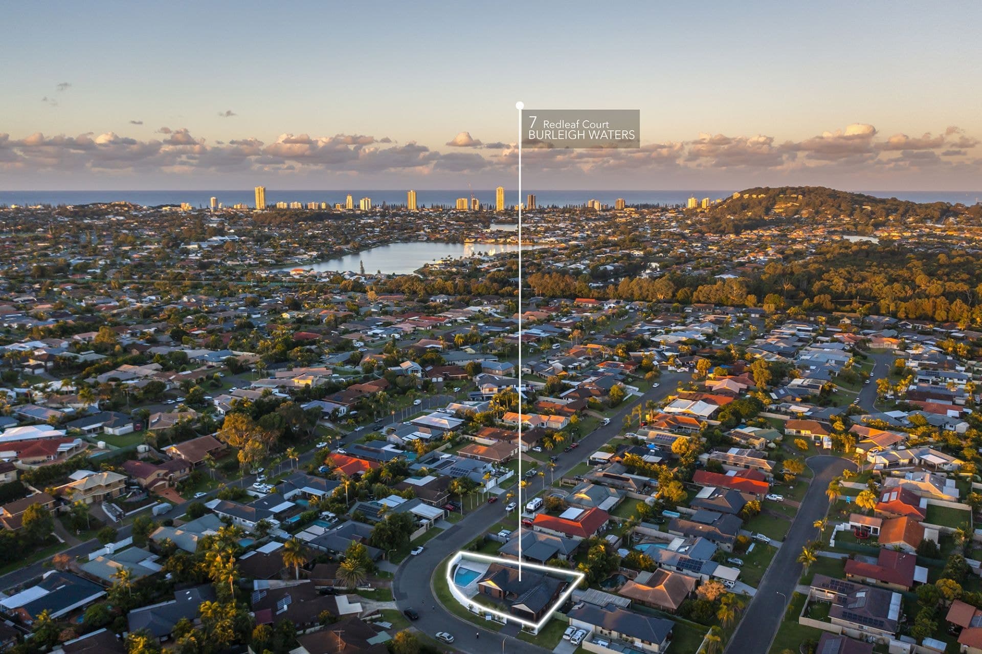 7 Redleaf Court, Burleigh Waters - Thumbnail 3