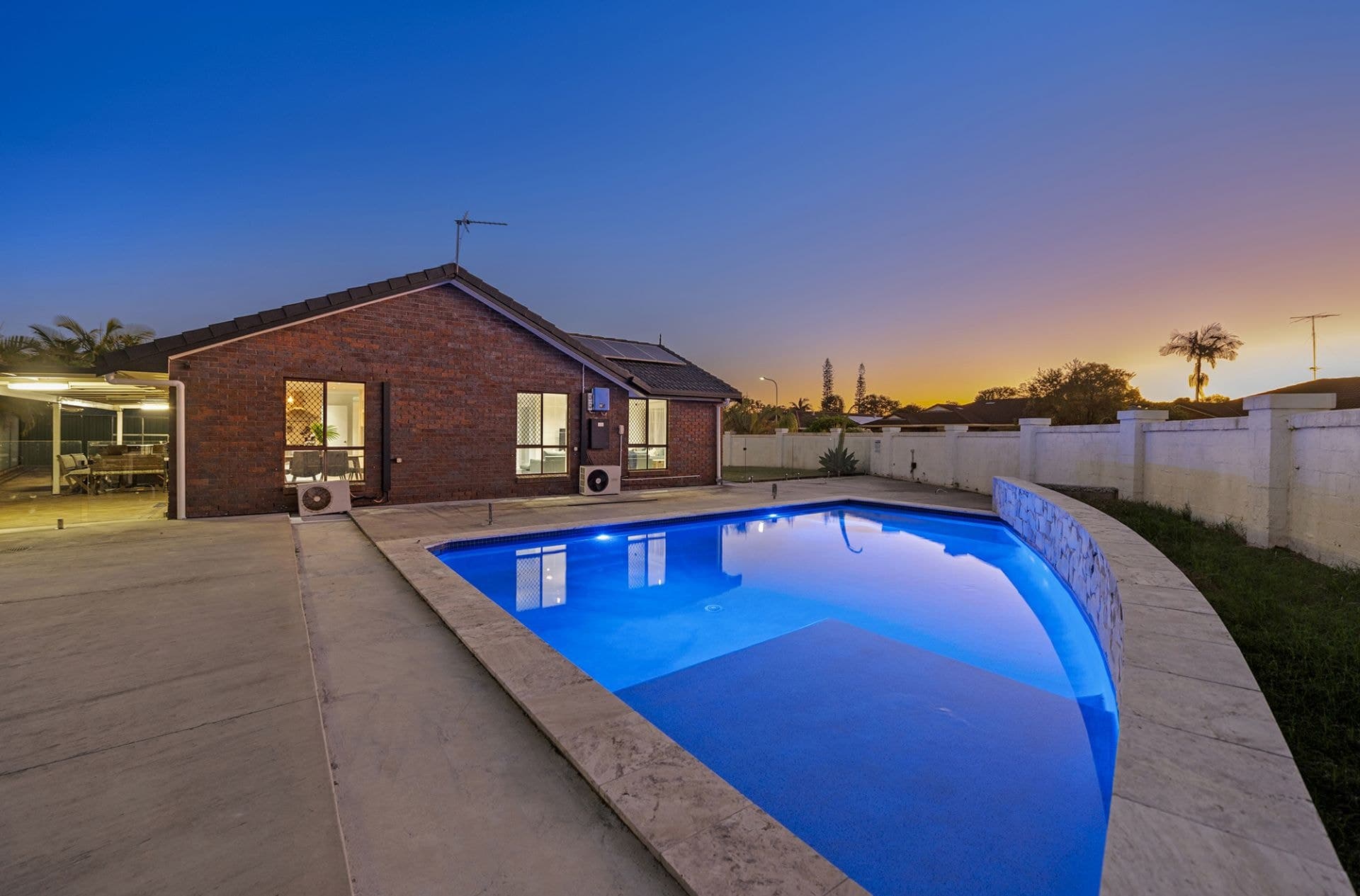 7 Redleaf Court, Burleigh Waters - Thumbnail 4