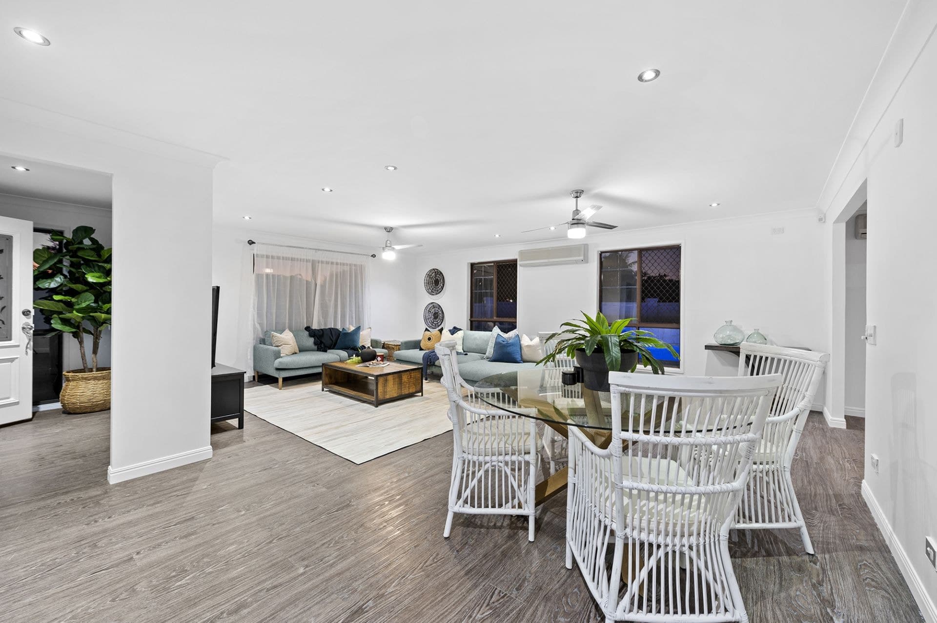 7 Redleaf Court, Burleigh Waters - Thumbnail 5