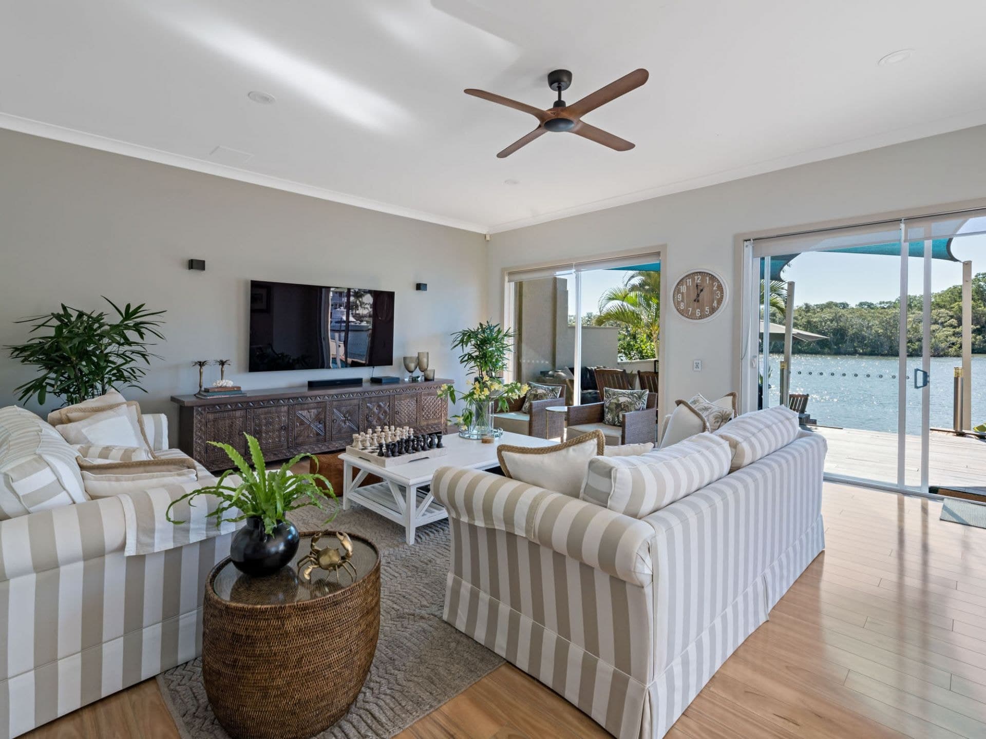 5316 Marine Drive North, Hope Island - Thumbnail 5