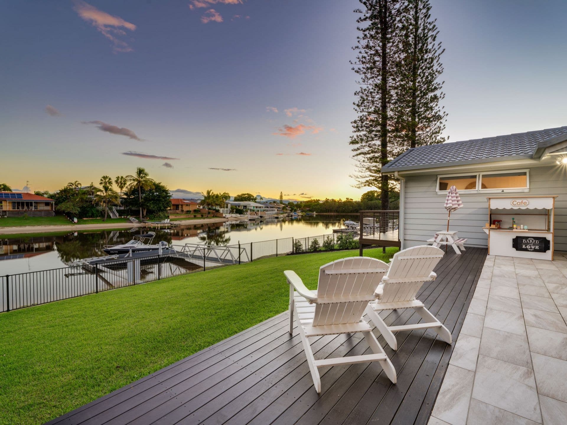 62 Markeri Street, Mermaid Waters - Thumbnail 2