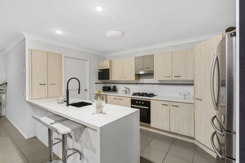 16 Appollo Place, Oxenford - Thumbnail 5