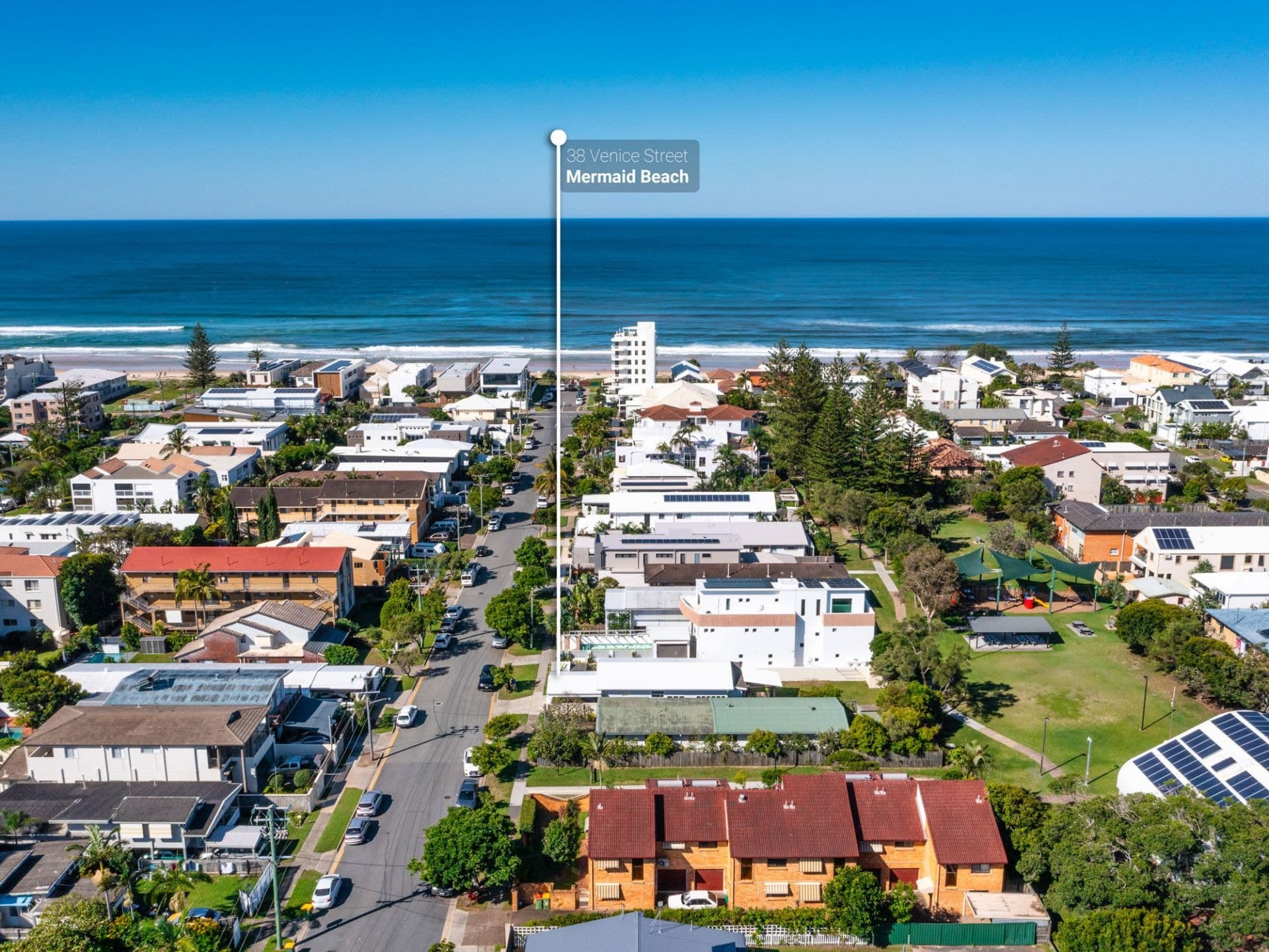 38 Venice Street, Mermaid Beach - Thumbnail 2