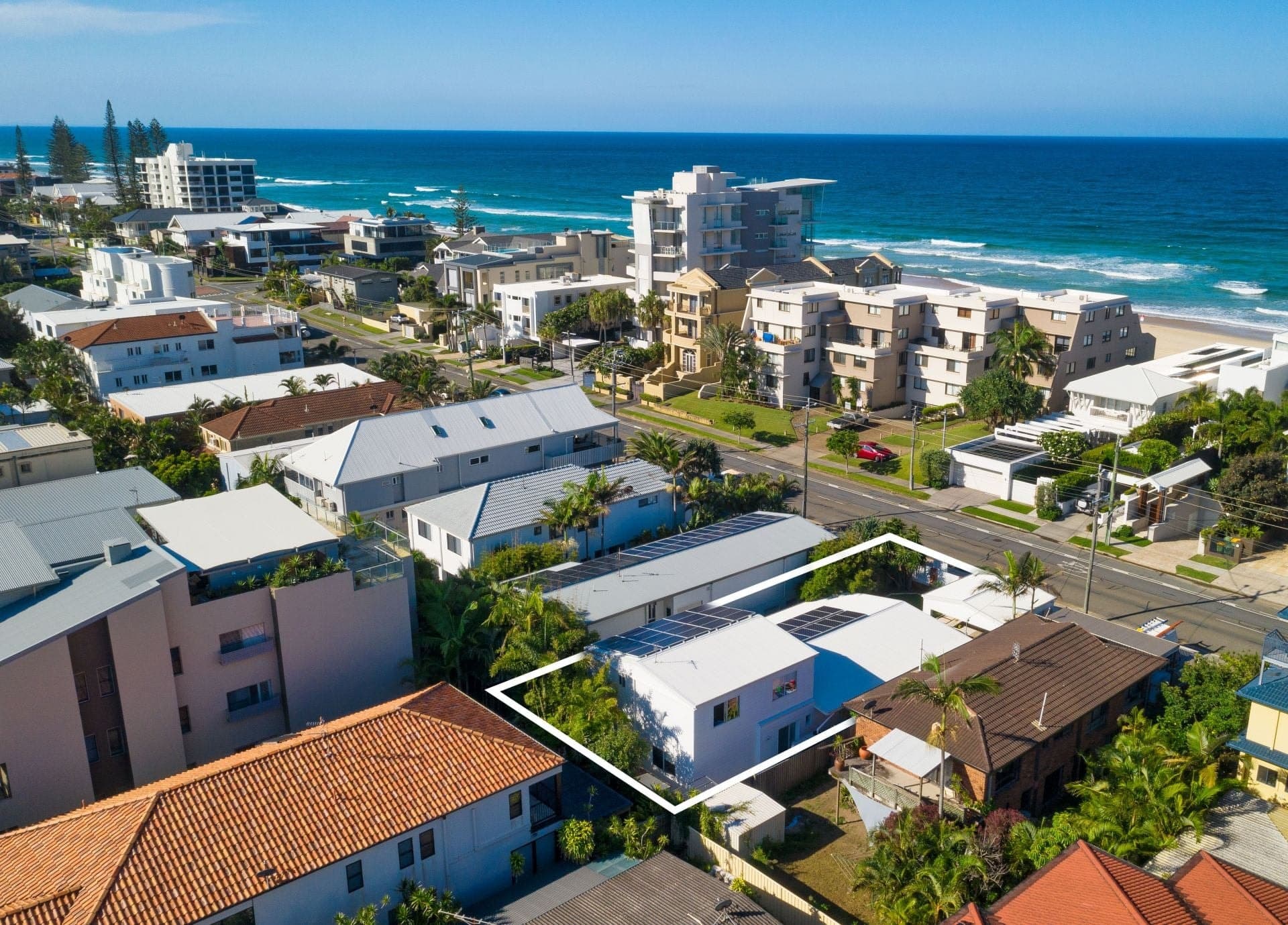 92 Albatross Avenue, Mermaid Beach - Thumbnail 3