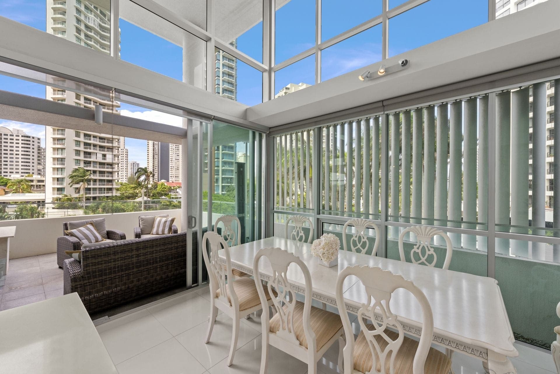 301/11-13 Hill Parade, Main Beach - Thumbnail 6
