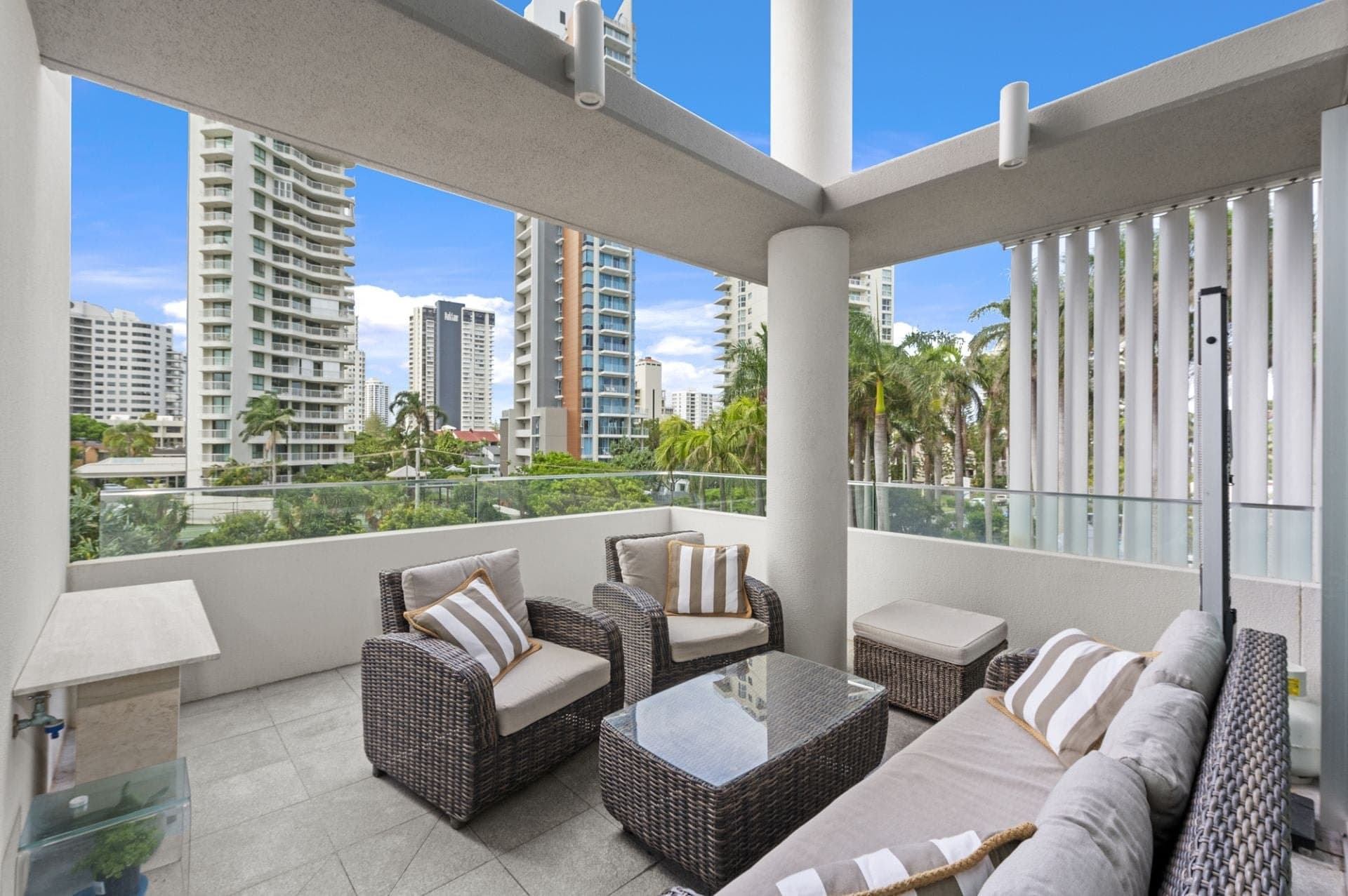 301/11-13 Hill Parade, Main Beach - Thumbnail 8