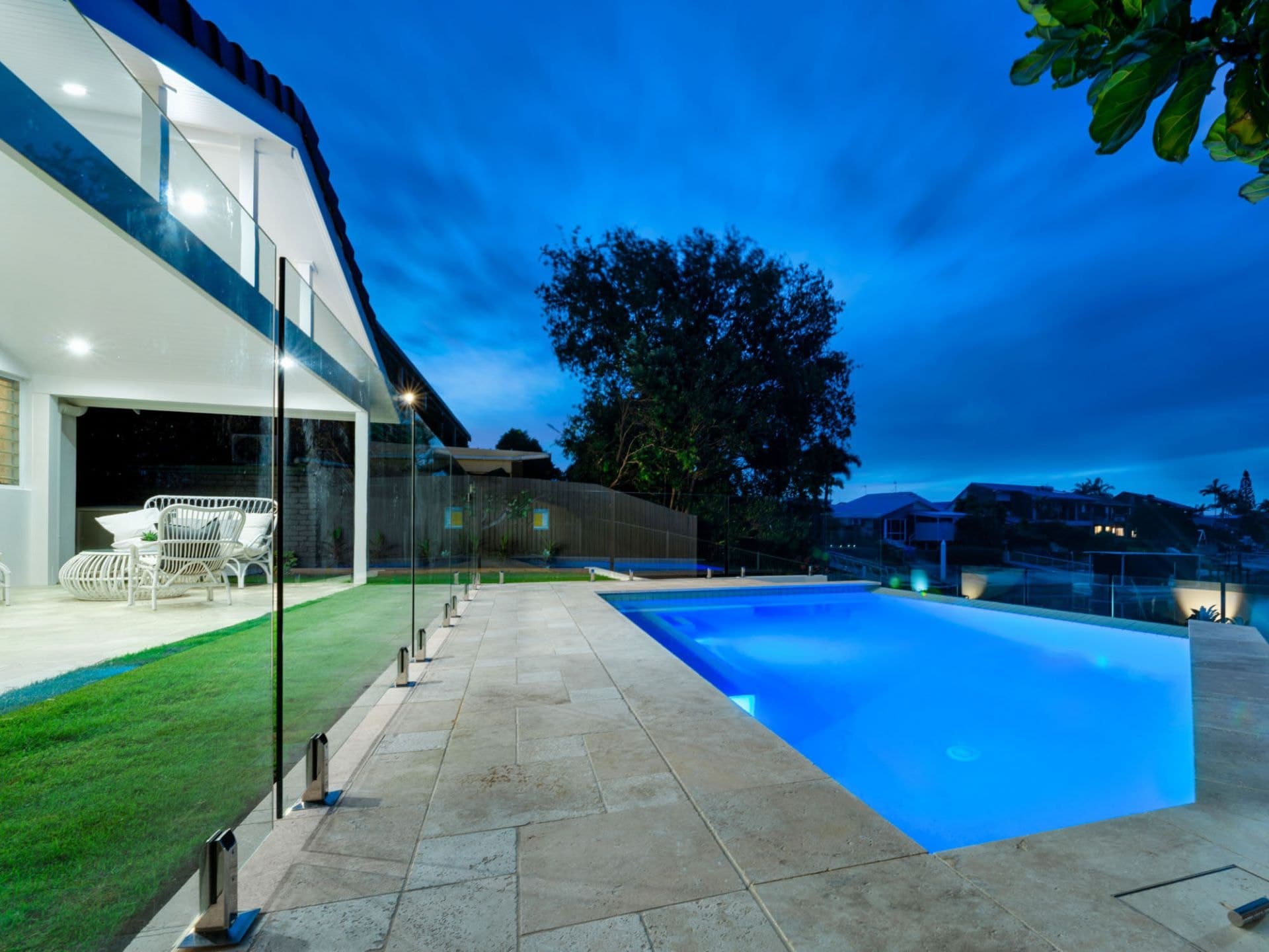 23 Tradewinds Avenue, Paradise Point - Thumbnail 3