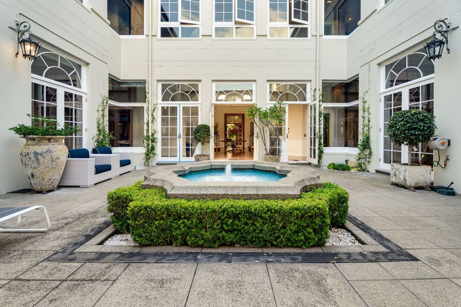 5 McMillan Court, Southport - Thumbnail 8