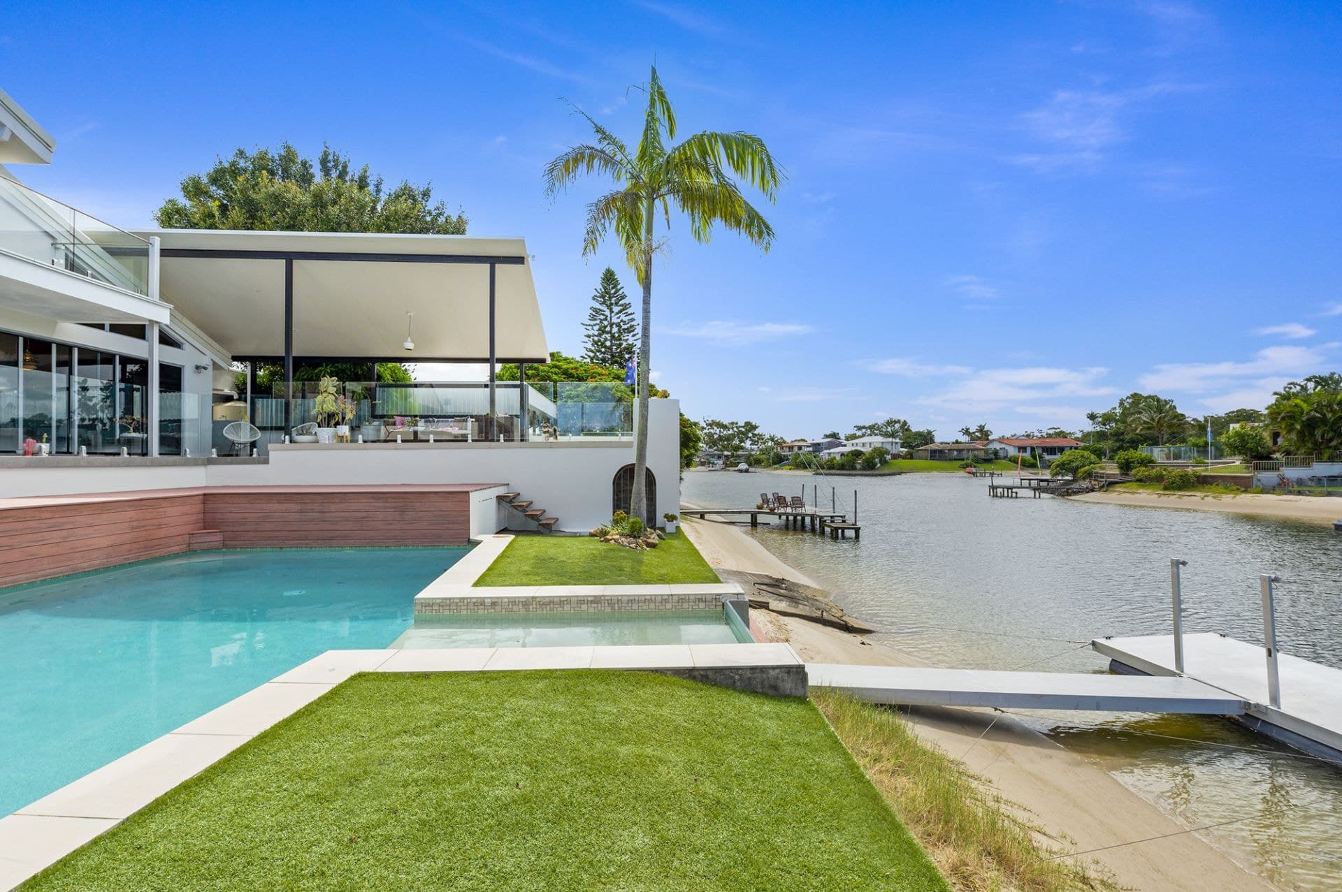 13 Alma Street, Broadbeach Waters - Thumbnail 3