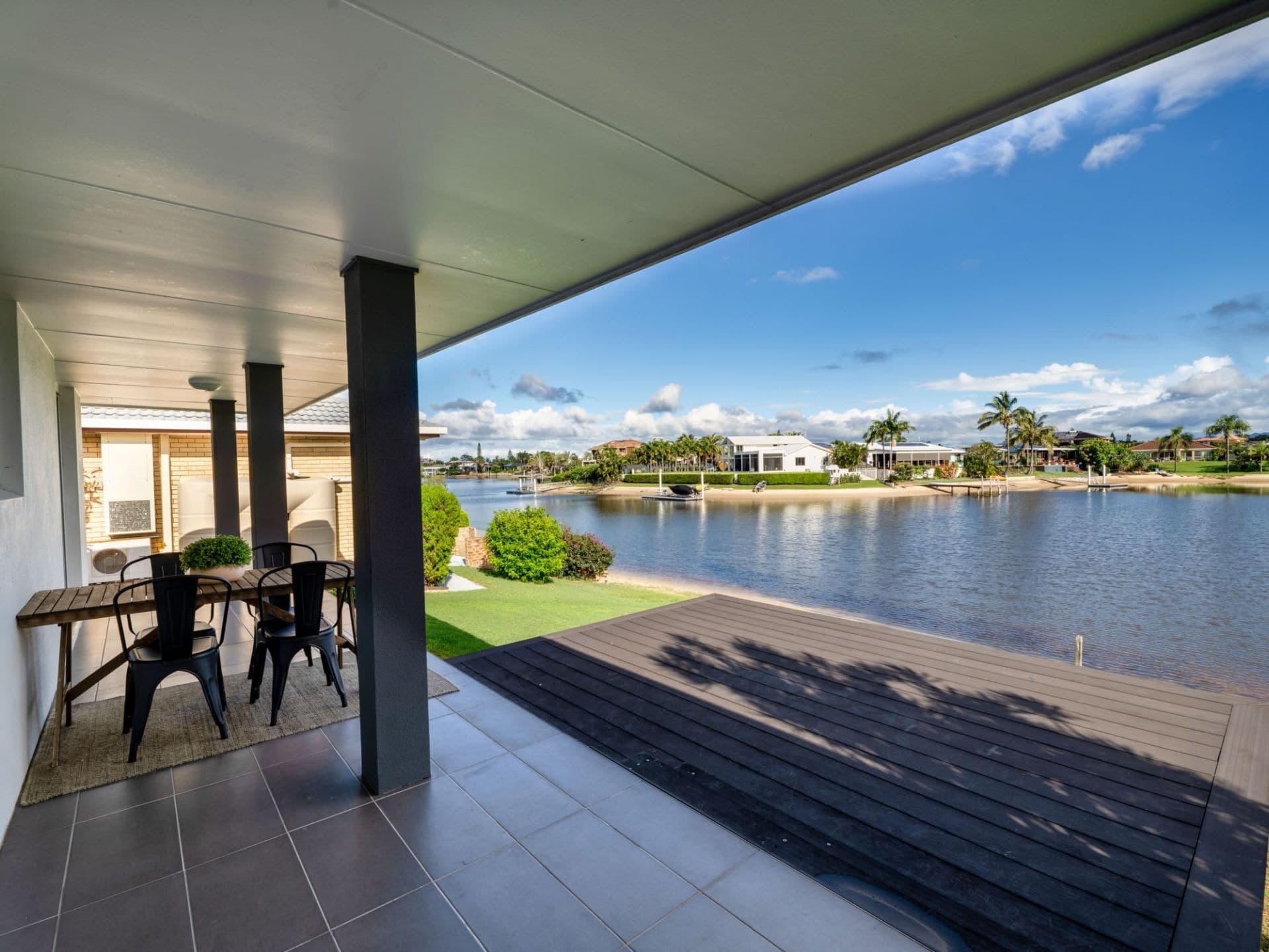 25 Weatherly Avenue, Mermaid Waters - Thumbnail 4