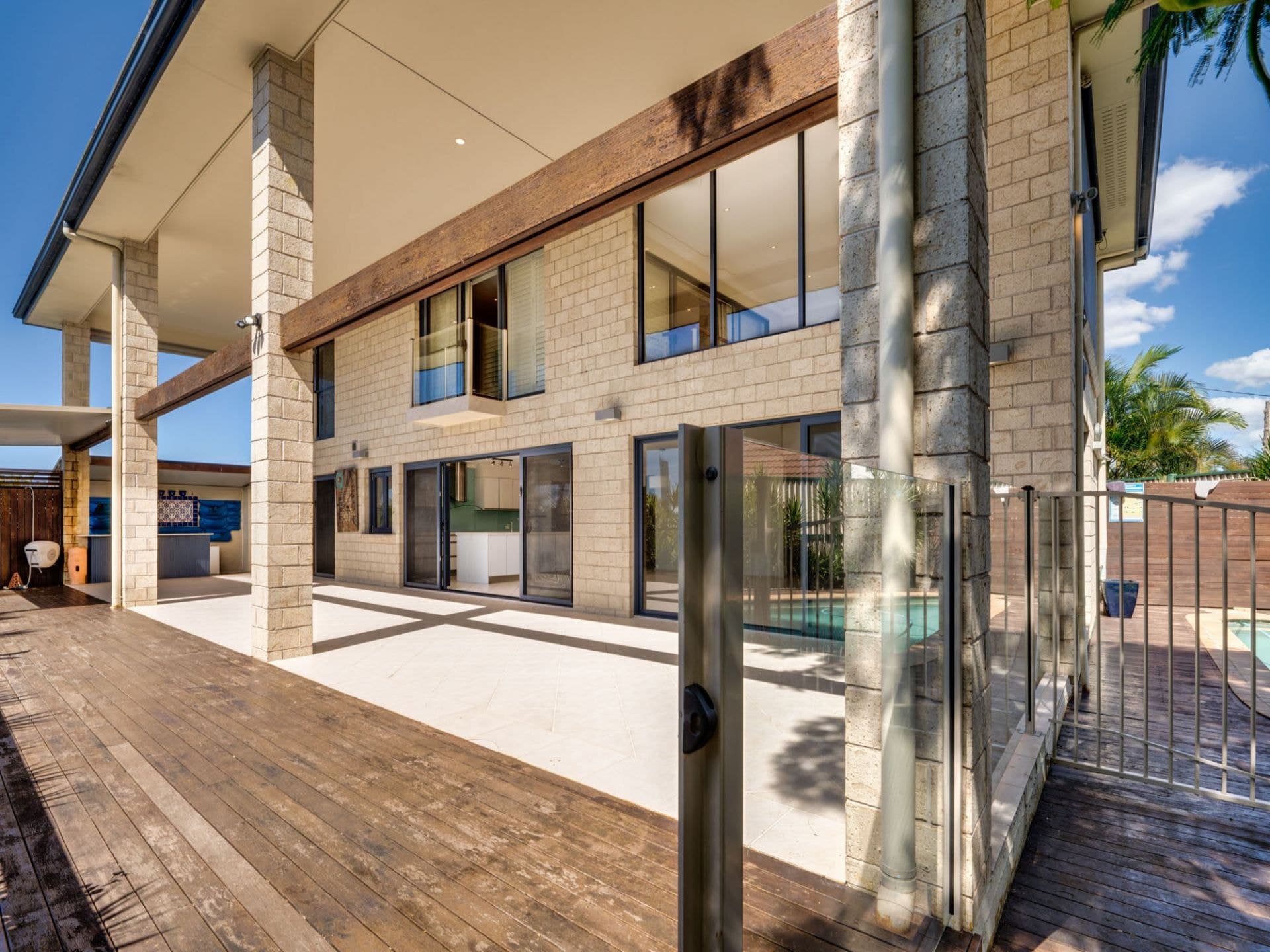13 Ensenada Court, Broadbeach Waters - Thumbnail 4