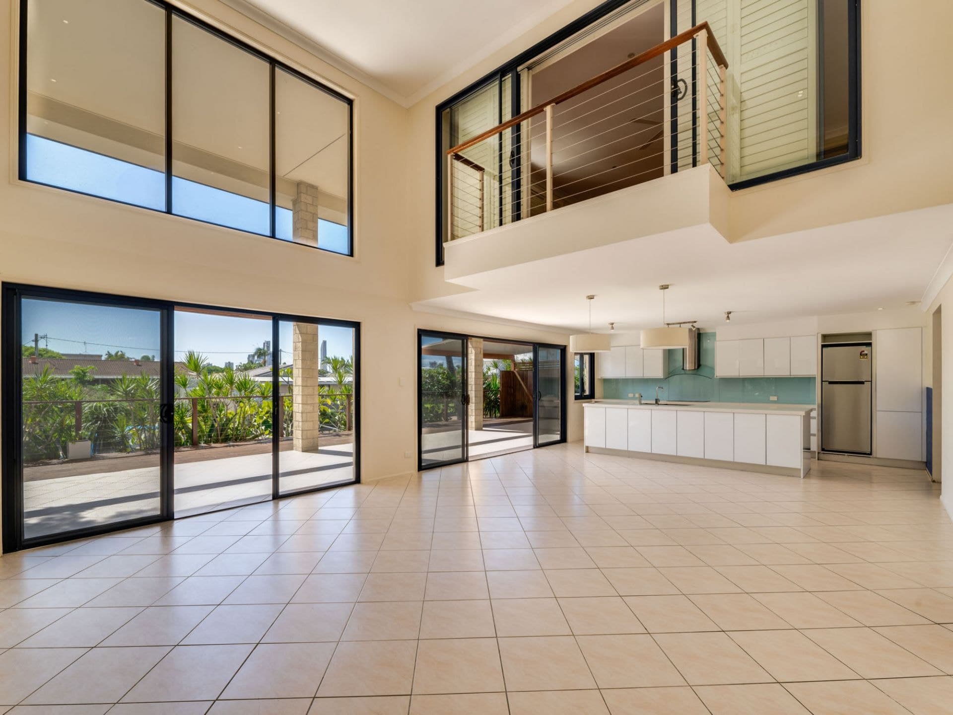 13 Ensenada Court, Broadbeach Waters - Thumbnail 5