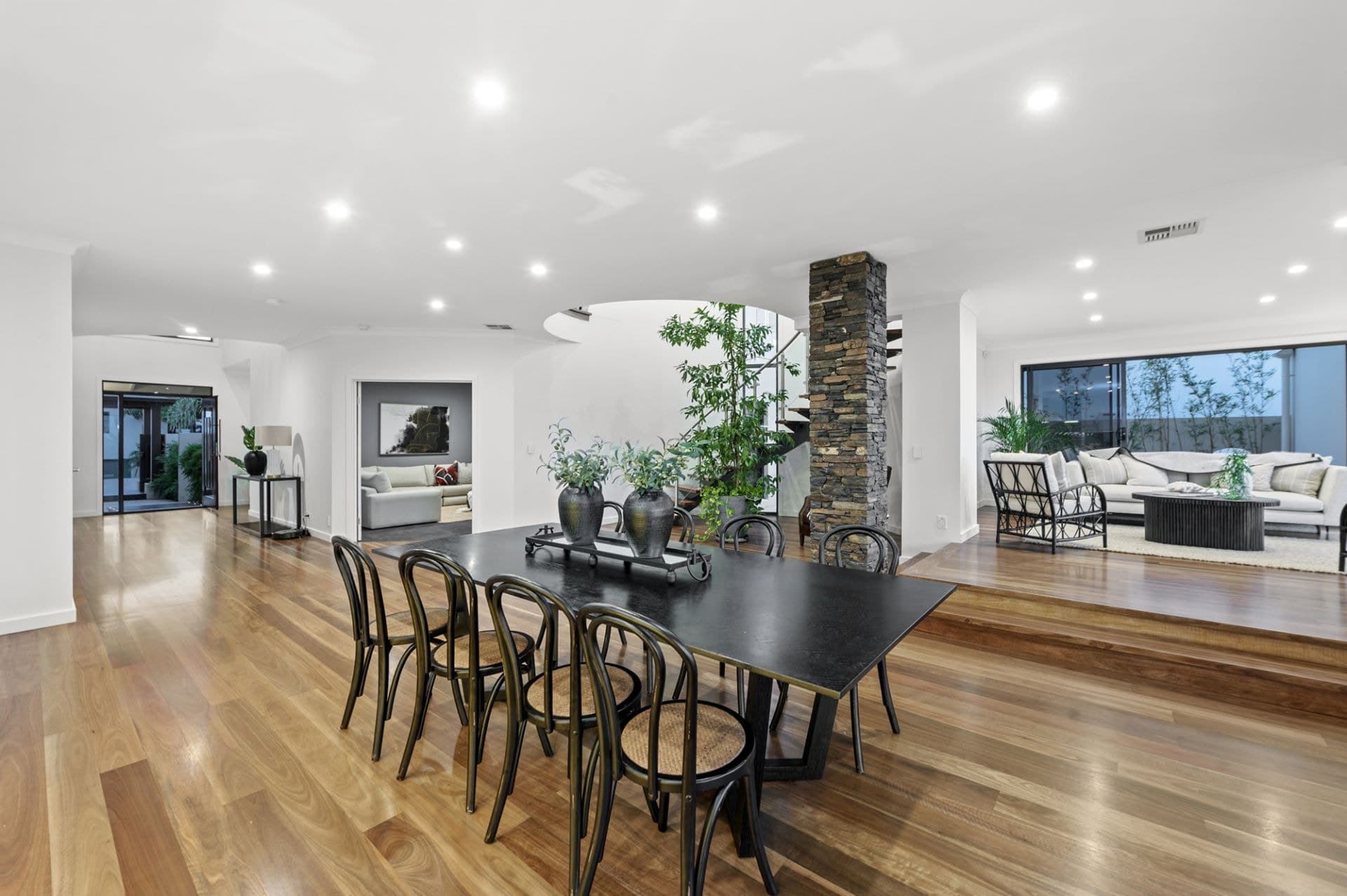34 Knightsbridge Parade West, Sovereign Islands - Thumbnail 6