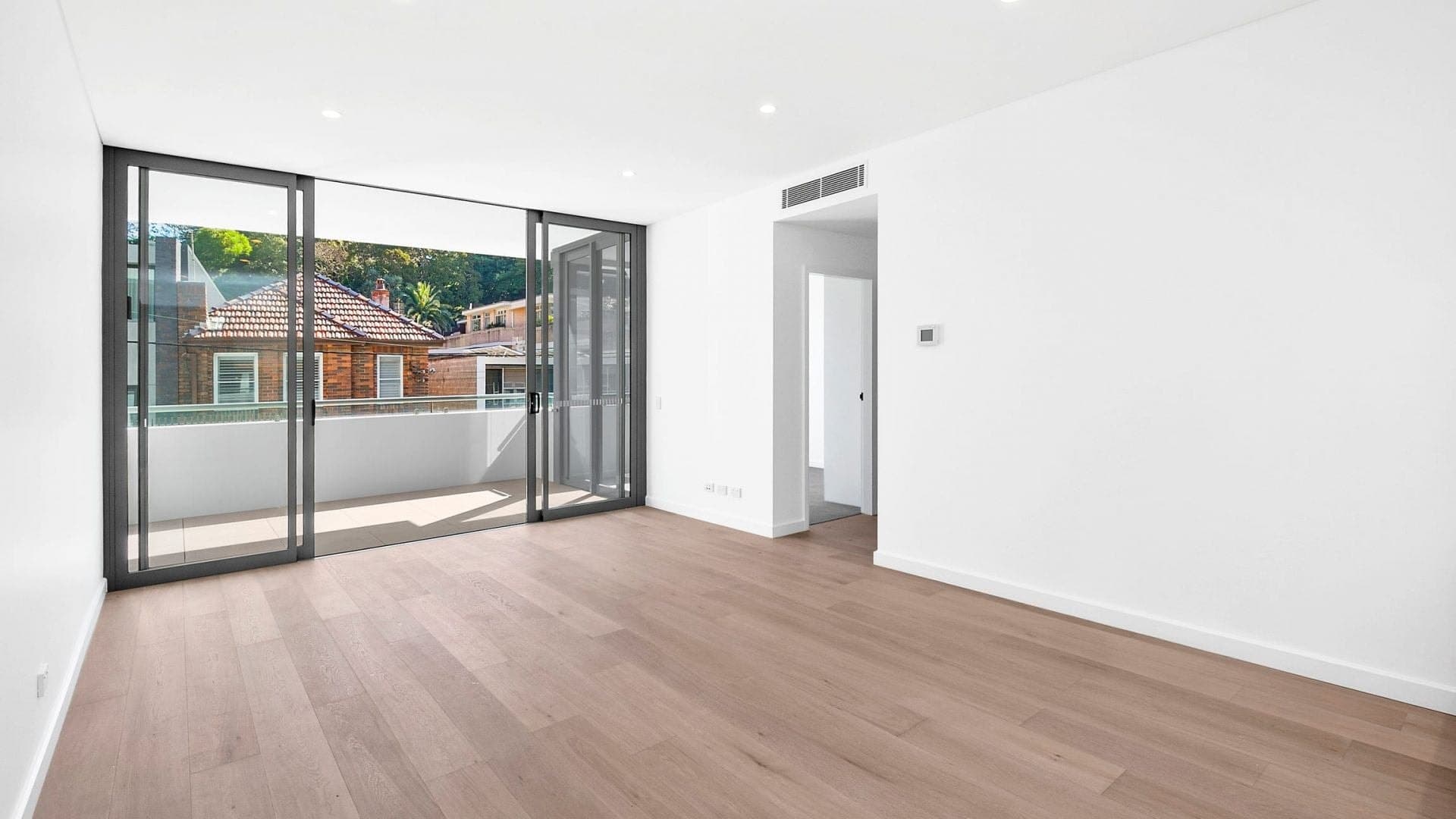 105/2 West Promenade, Manly, Manly - Thumbnail 2