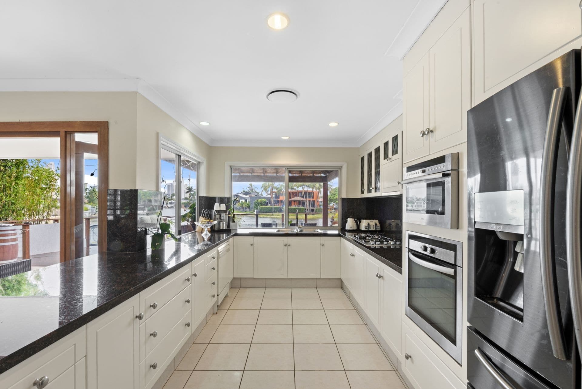 2 Etna Street, Isle Of Capri - Thumbnail 7