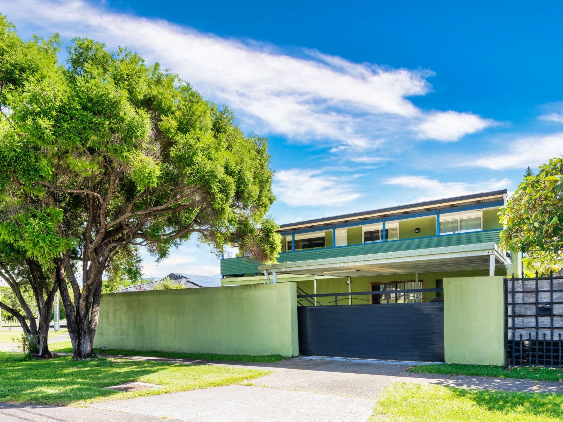 75 Rio Vista Boulevard, Broadbeach Waters - Image 1
