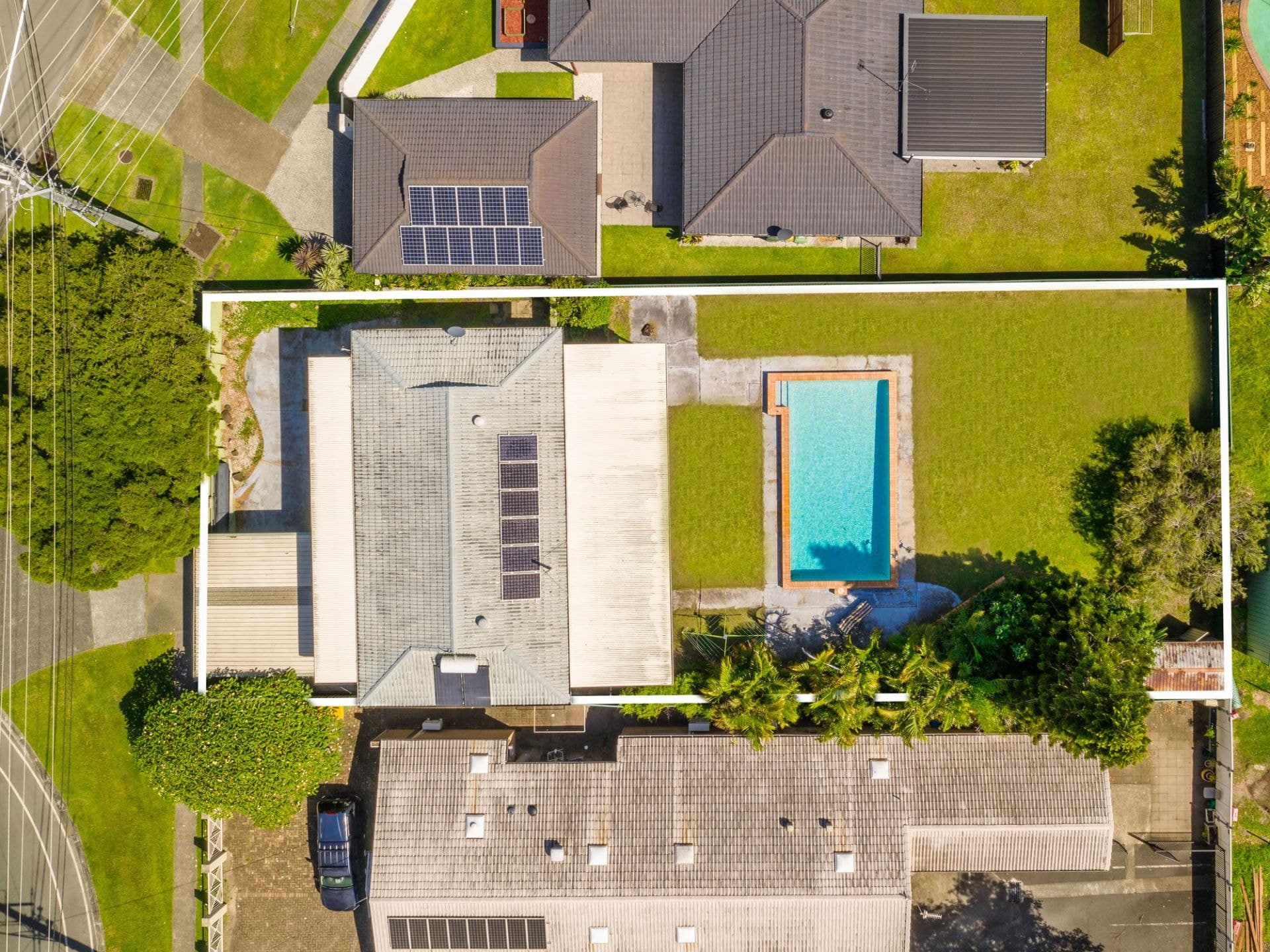 75 Rio Vista Boulevard, Broadbeach Waters - Thumbnail 3