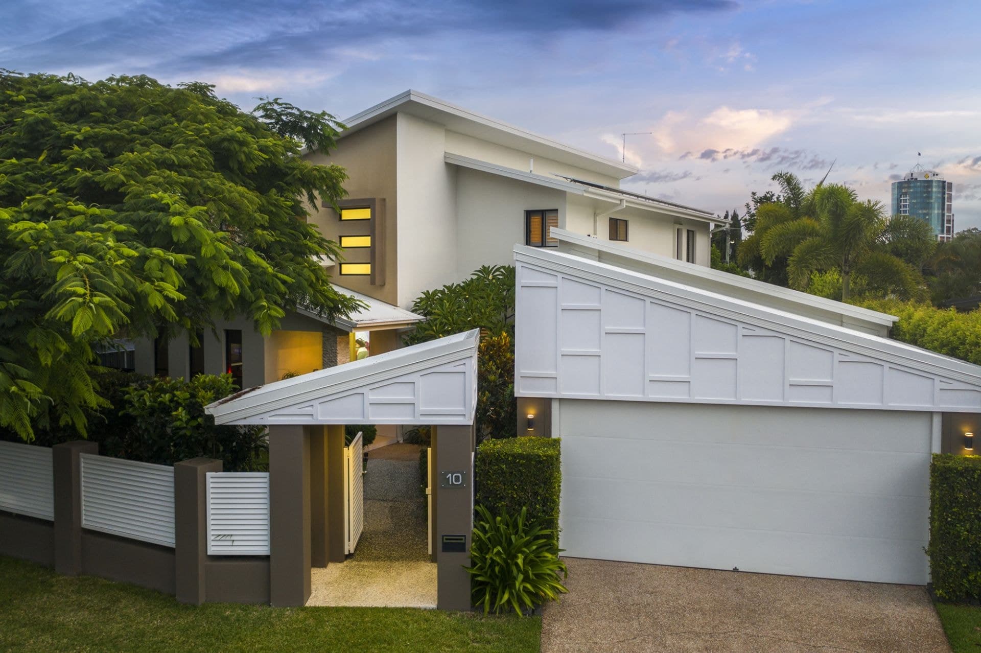 10 Kapala Street, Southport - Image 1