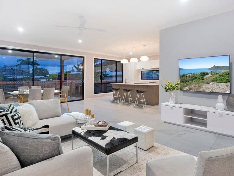 24 Abalone Avenue, Paradise Point - Thumbnail 4
