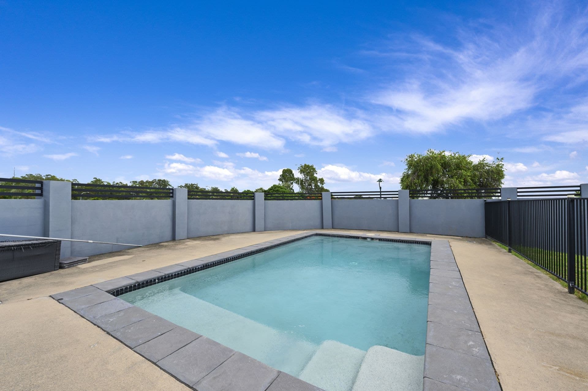 262 Napper Road, Parkwood - Thumbnail 3
