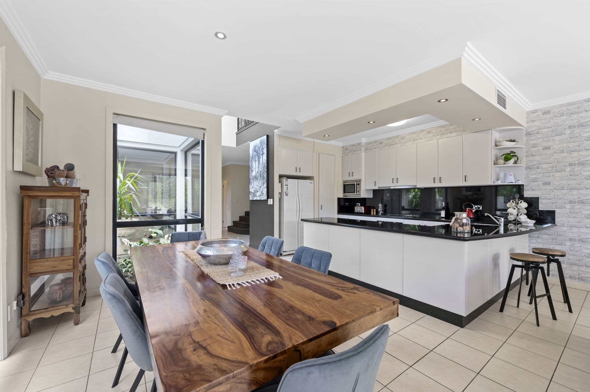 39B Paradise Island, Surfers Paradise - Thumbnail 8