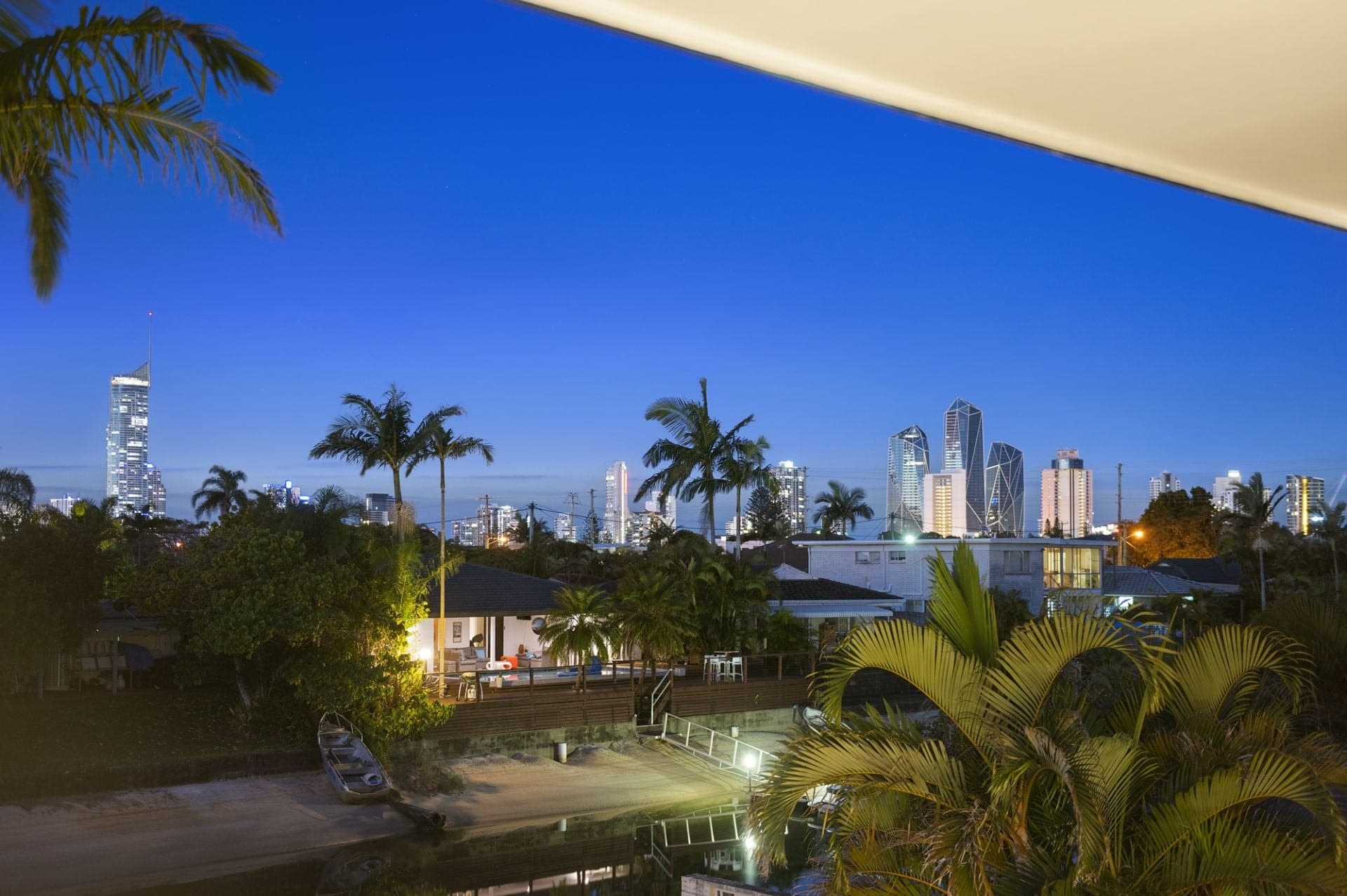 13 Poinciana Boulevard, Broadbeach Waters - Thumbnail 2