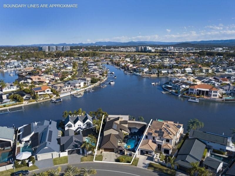 43 Cockleshell Court, Runaway Bay - Thumbnail 2
