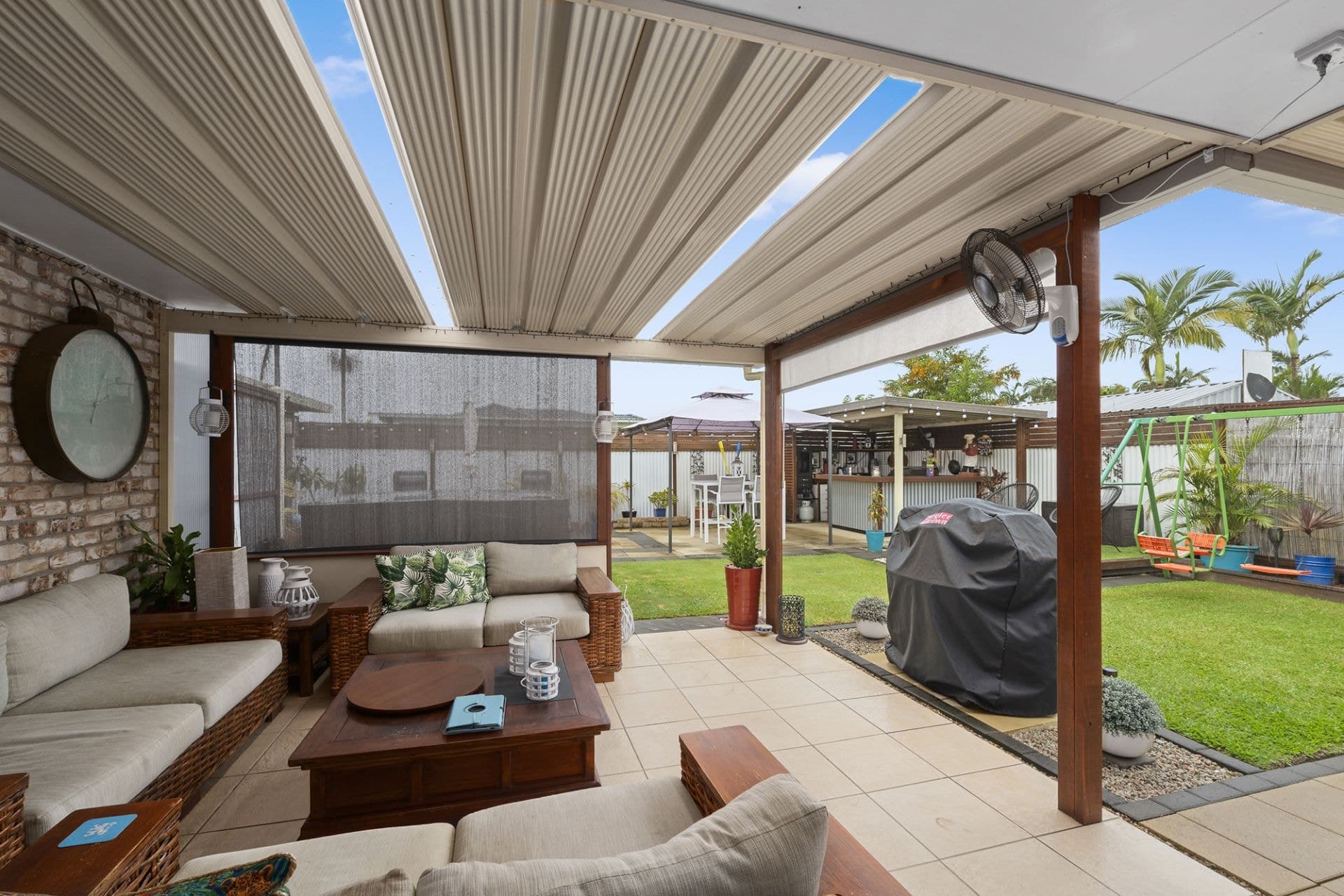 105 Monterey Keys Drive, Helensvale - Thumbnail 2