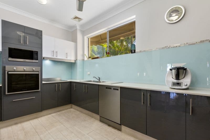 1/100 Morala Avenue, Biggera Waters - Thumbnail 6