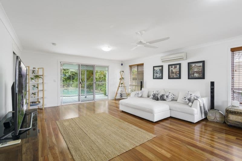 29 Hastings Crescent, Carrara - Thumbnail 4