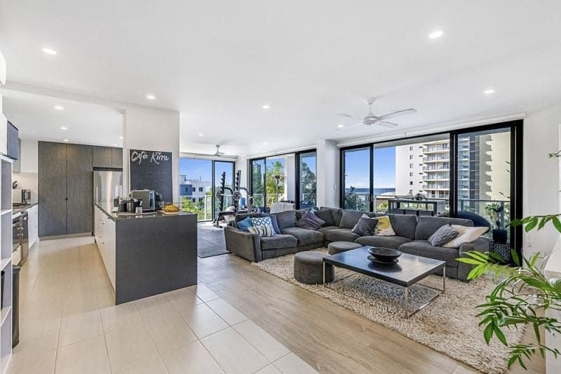 5/1 South Street, Coolangatta - Thumbnail 2