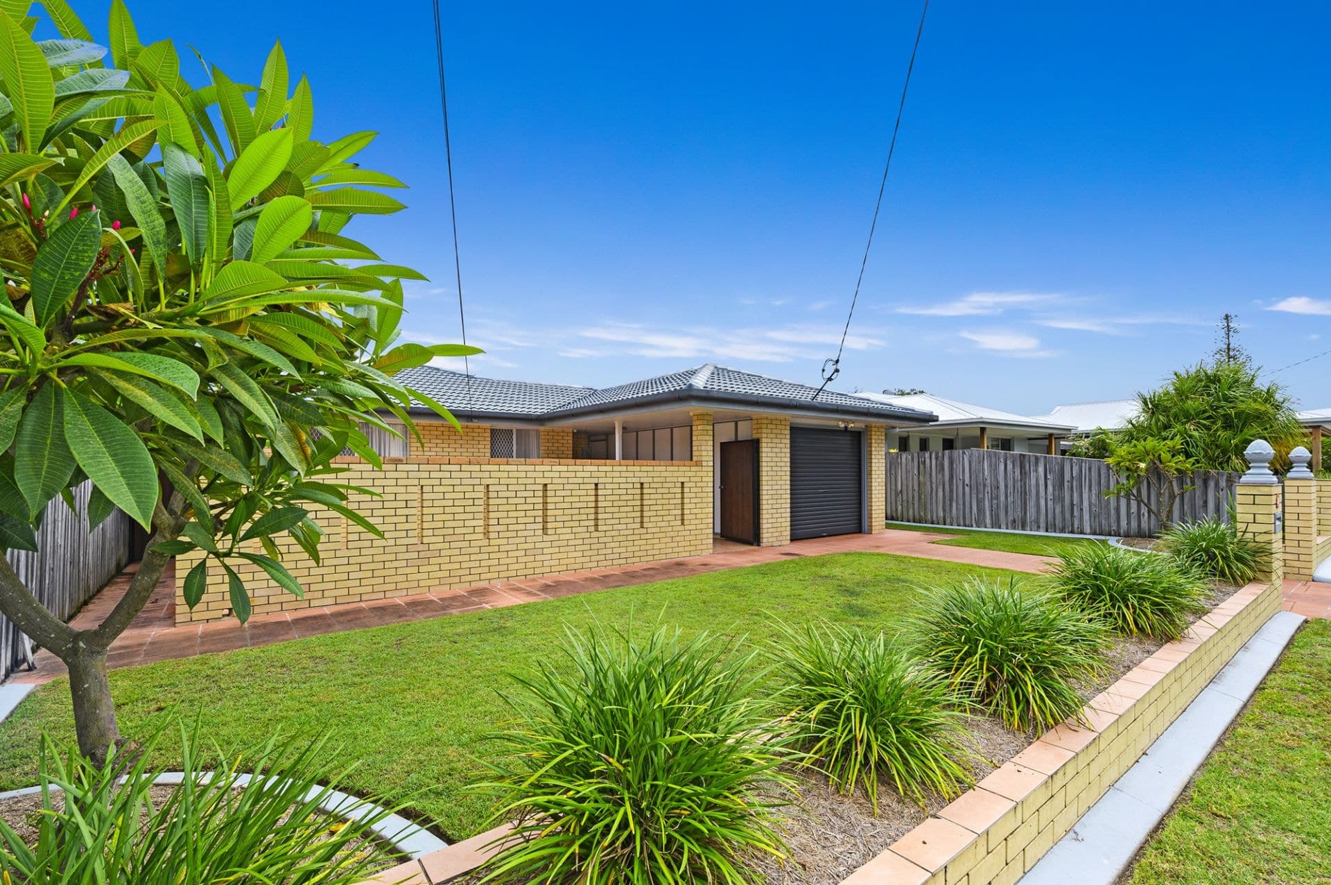 44 Howard Street, Runaway Bay - Thumbnail 4